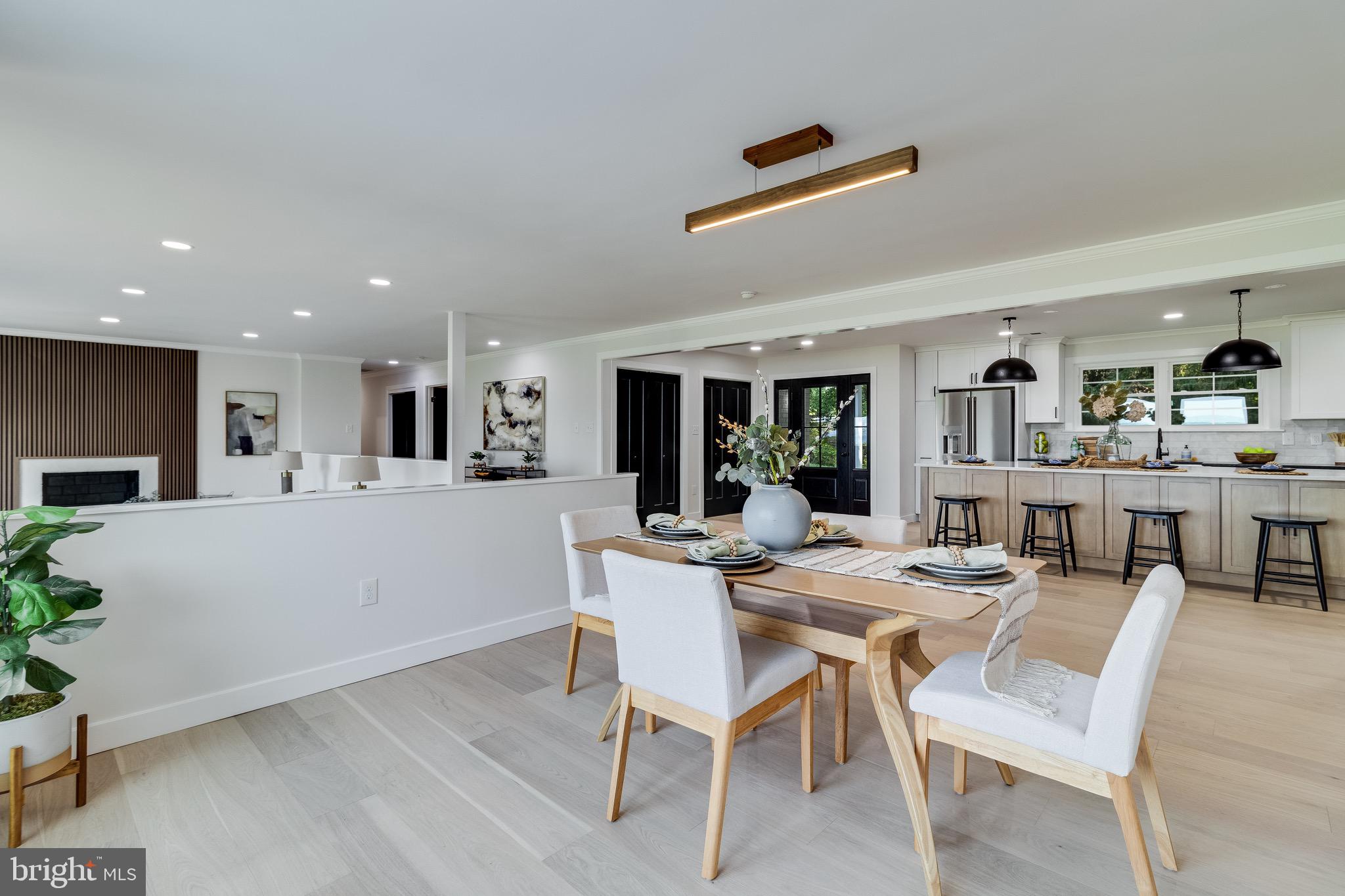 QUEEN TREE LANDING - Residential