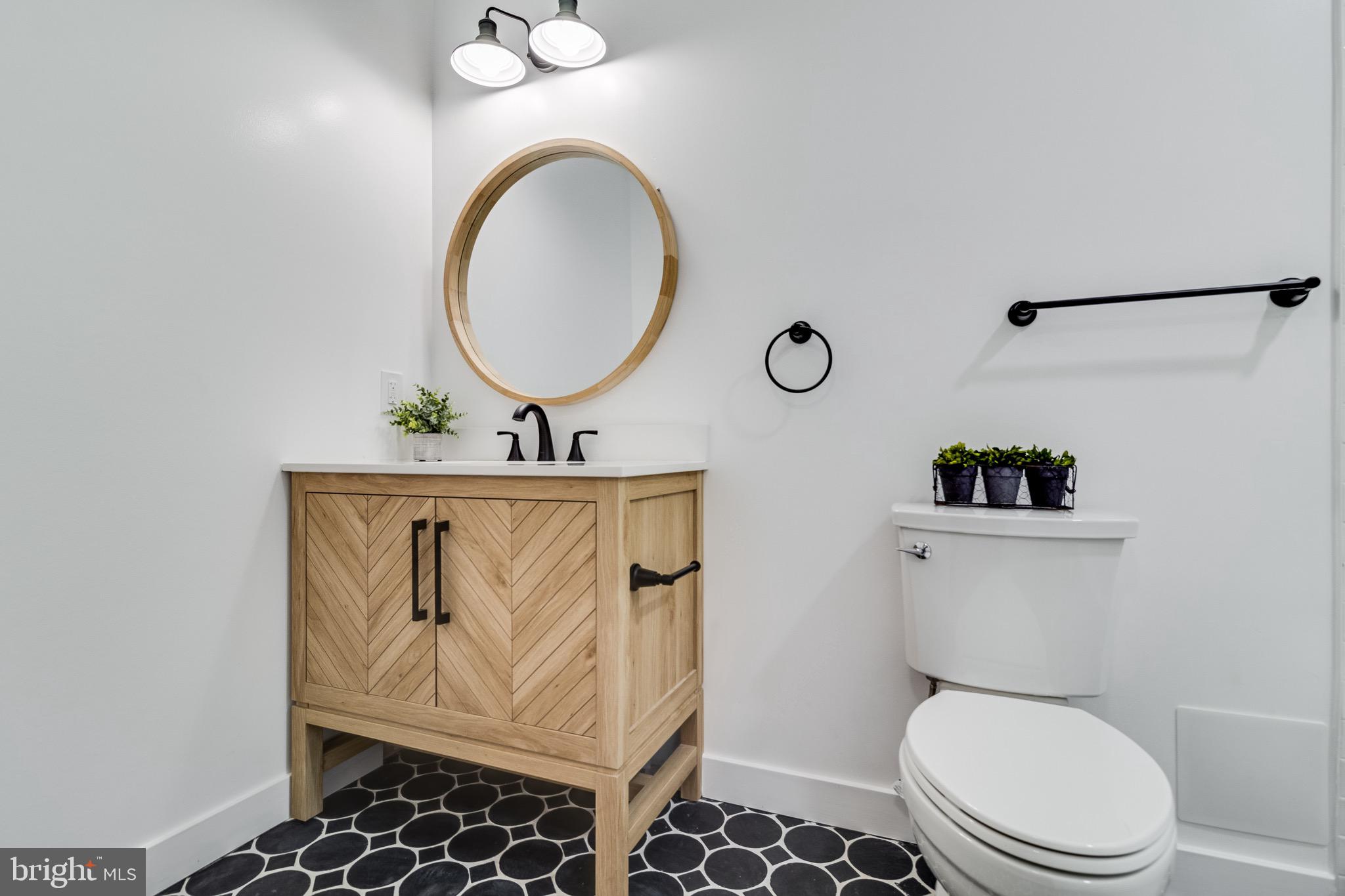 QUEEN TREE LANDING - Residential