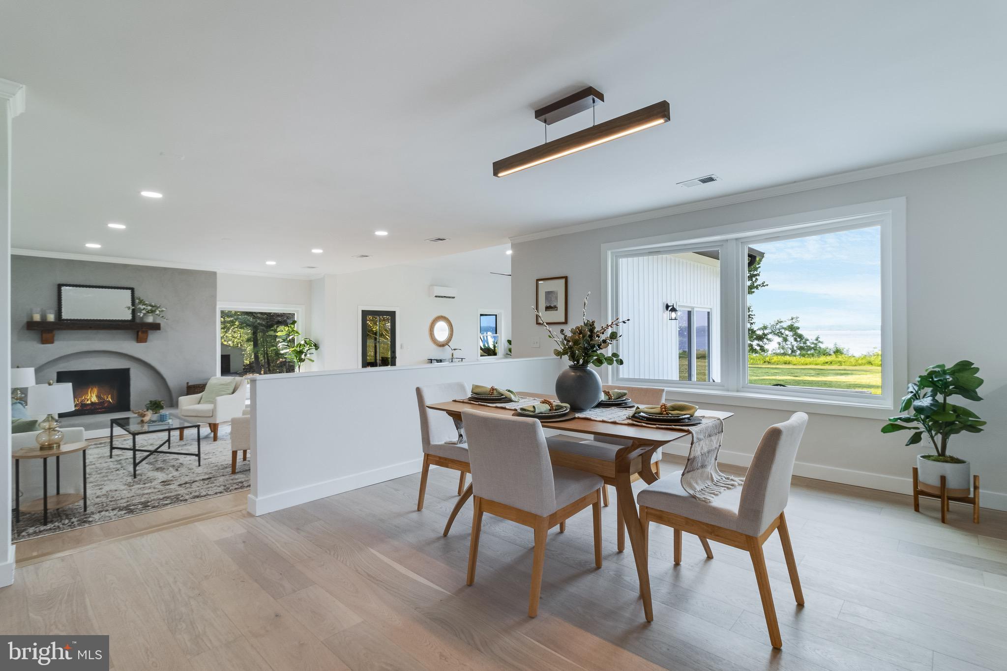 QUEEN TREE LANDING - Residential