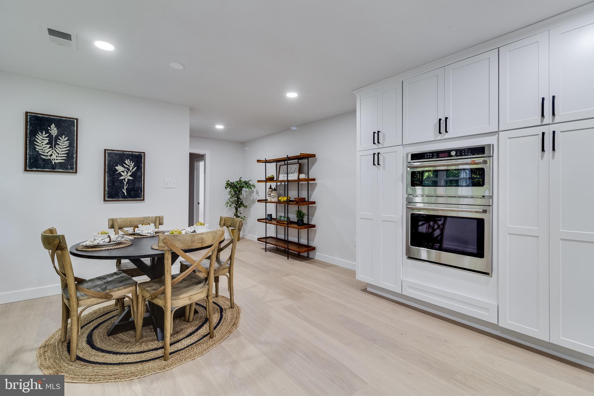 QUEEN TREE LANDING - Residential