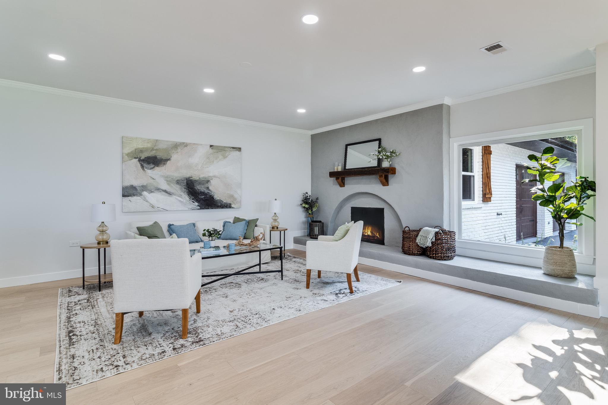 QUEEN TREE LANDING - Residential