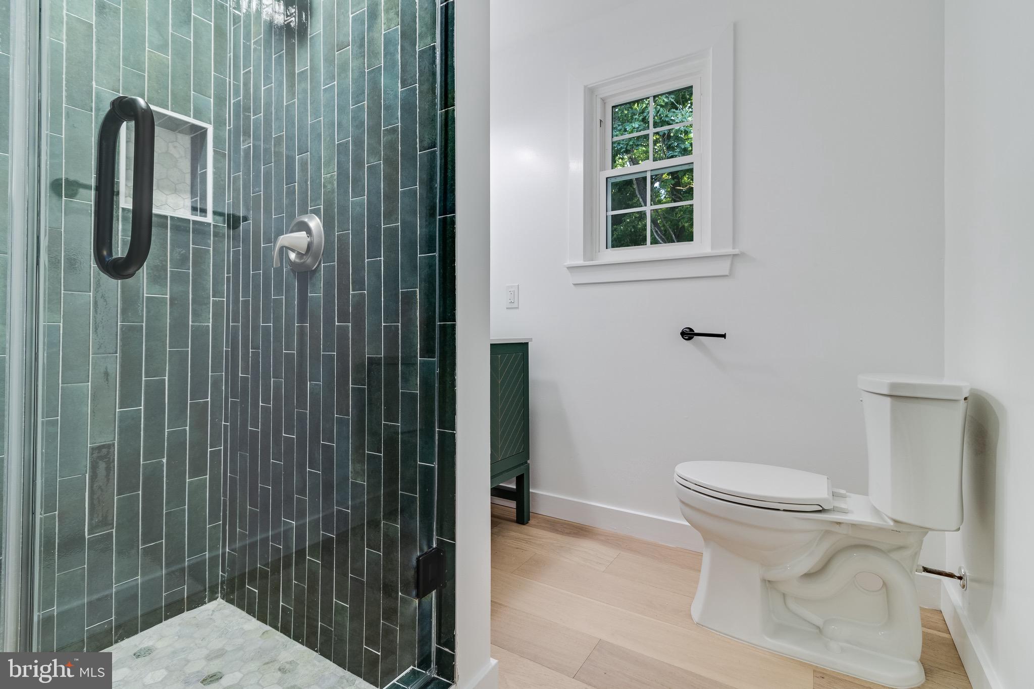 QUEEN TREE LANDING - Residential