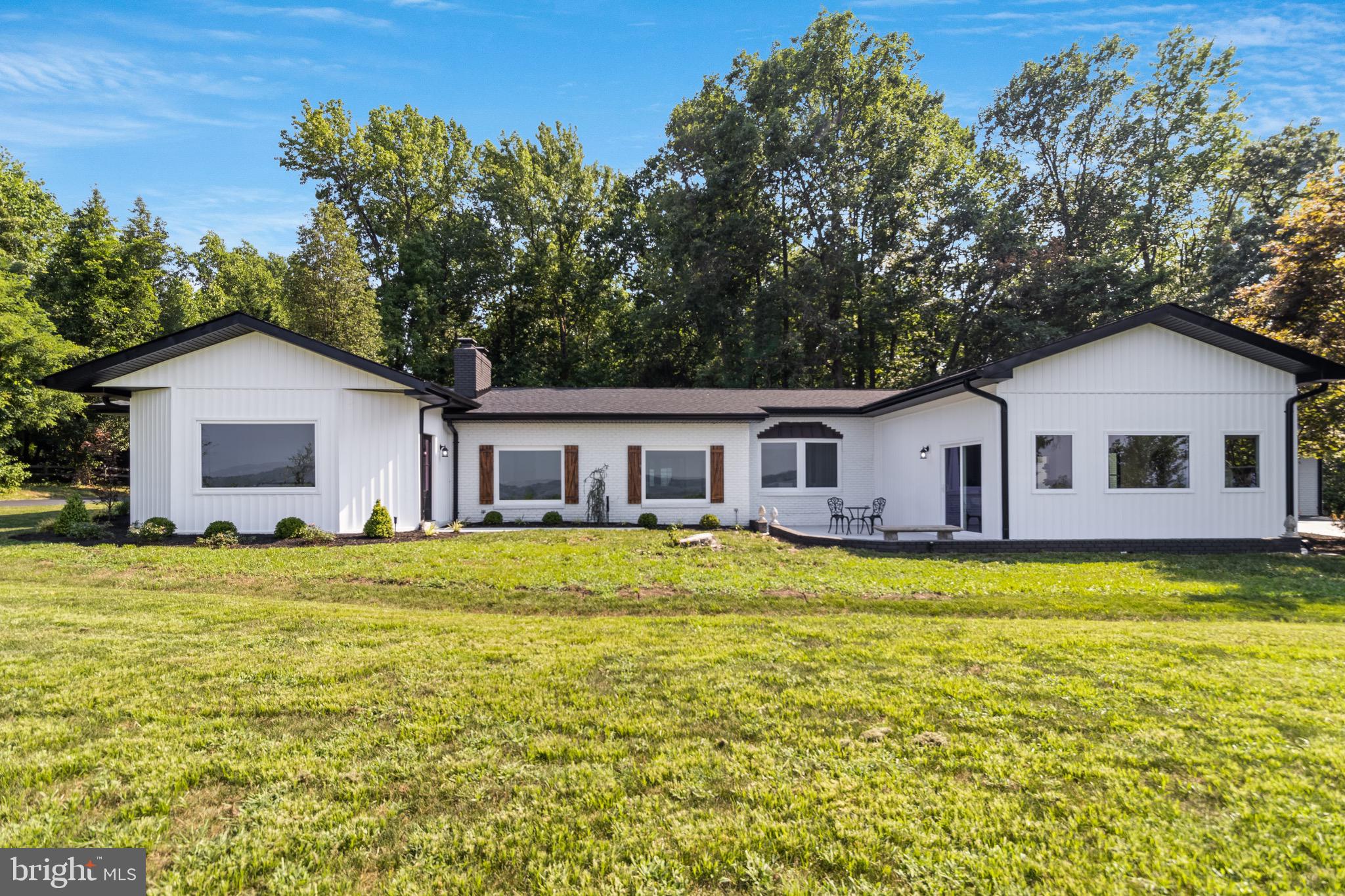 QUEEN TREE LANDING - Residential