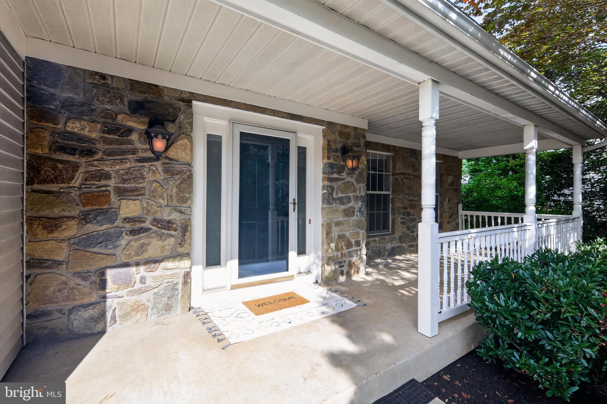 8 SHIPWRIGHT COURT