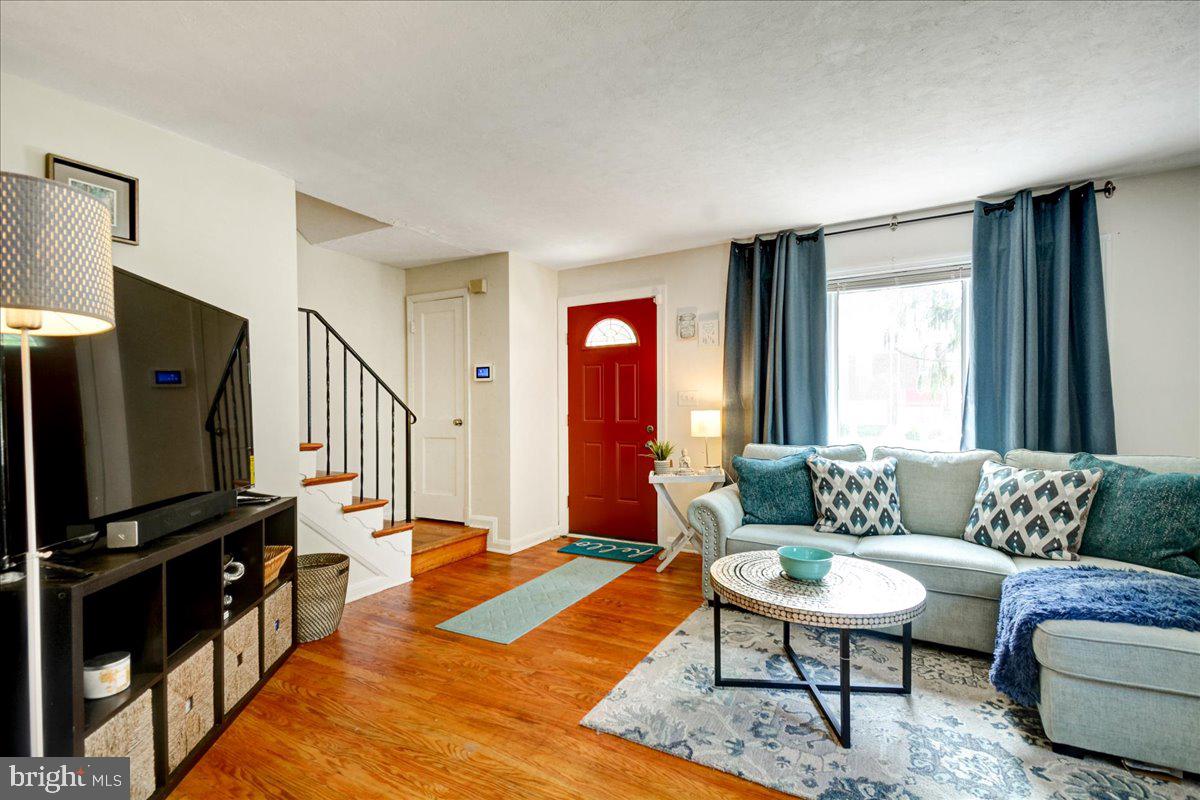 GLEN OAKS - Residential