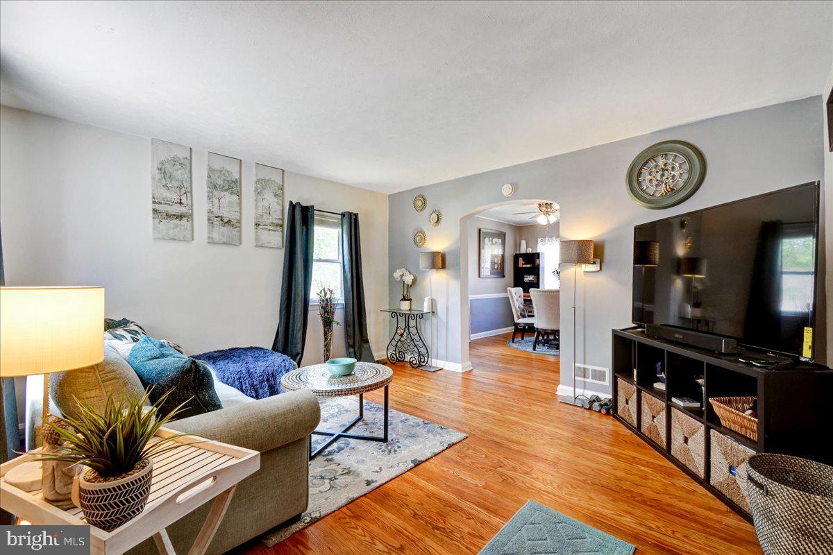 GLEN OAKS - Residential