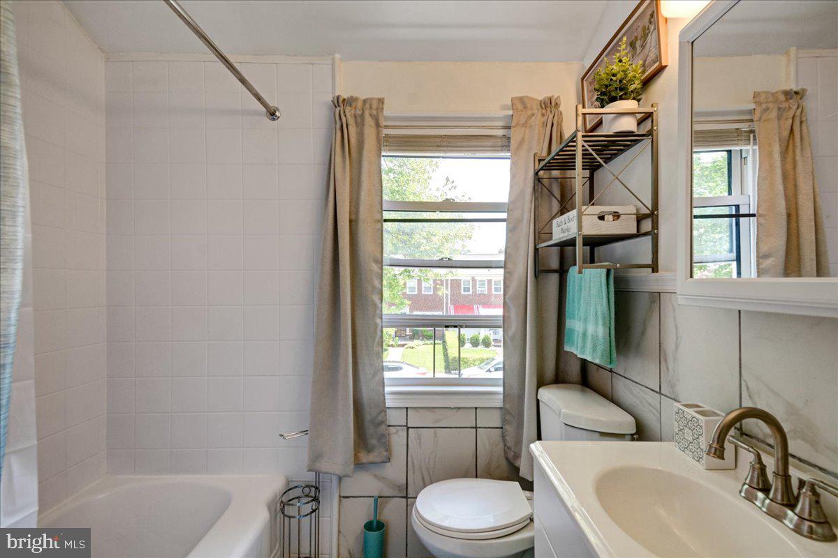 GLEN OAKS - Residential