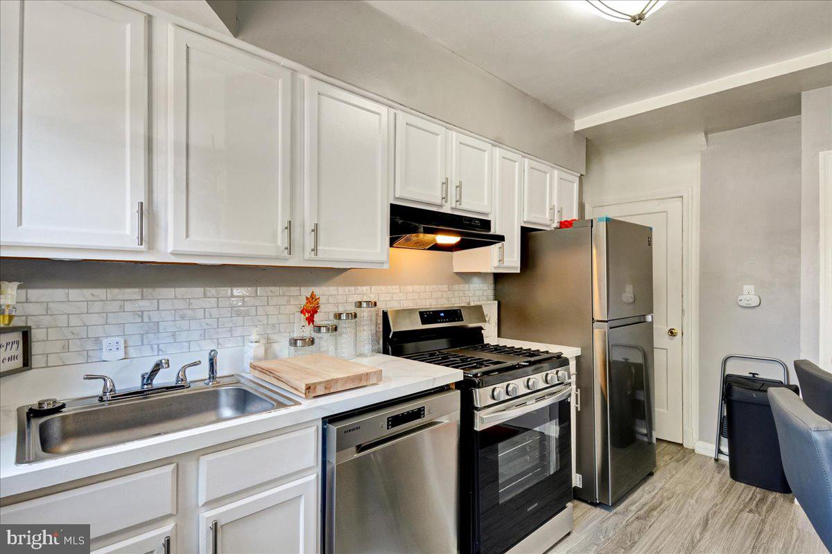 GLEN OAKS - Residential