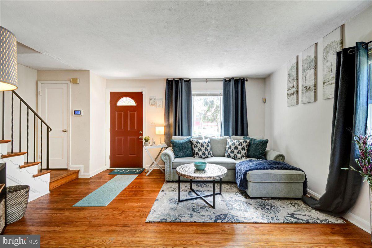 GLEN OAKS - Residential