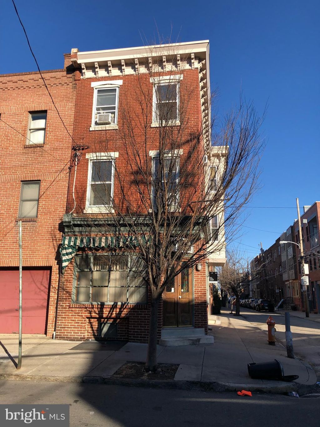 Photo of 613 S 8th Street #3RD FLOOR, PHILADELPHIA, PA 19147 (MLS # PAPH2569476)