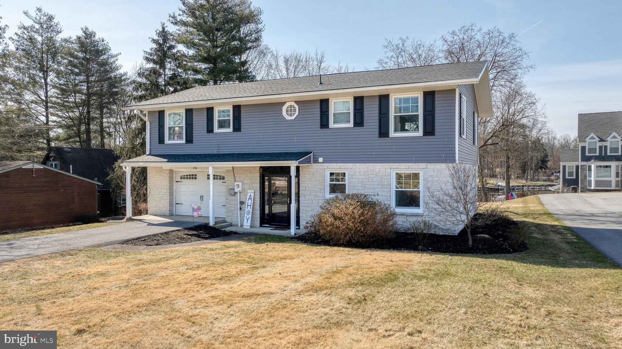 556 LAKE MEADE DRIVE