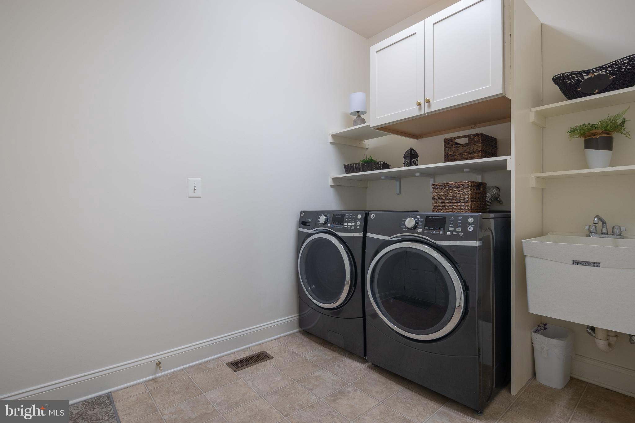 DOMINION VALLEY COUNTRY CLUB - Residential