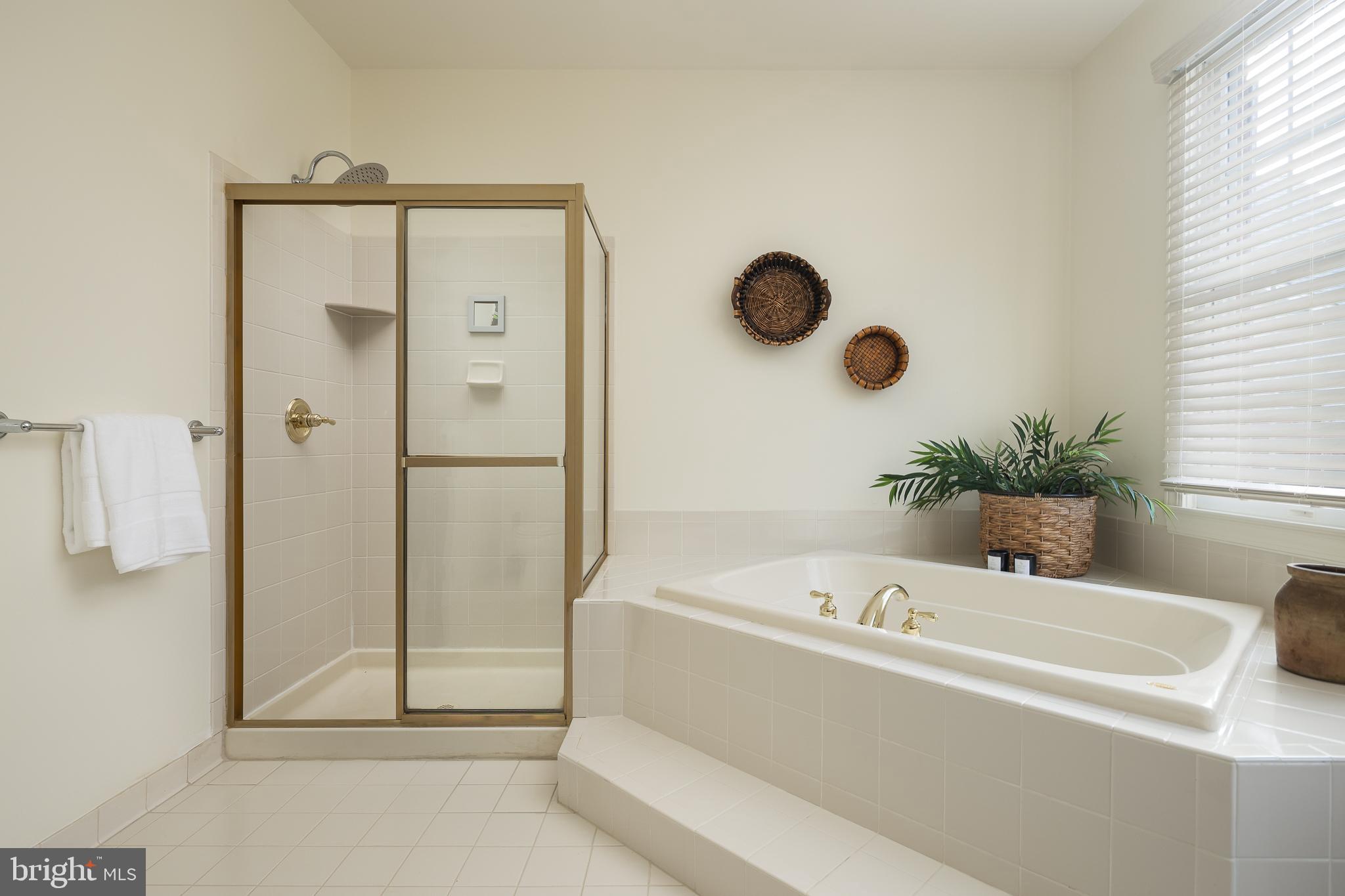 DOMINION VALLEY COUNTRY CLUB - Residential