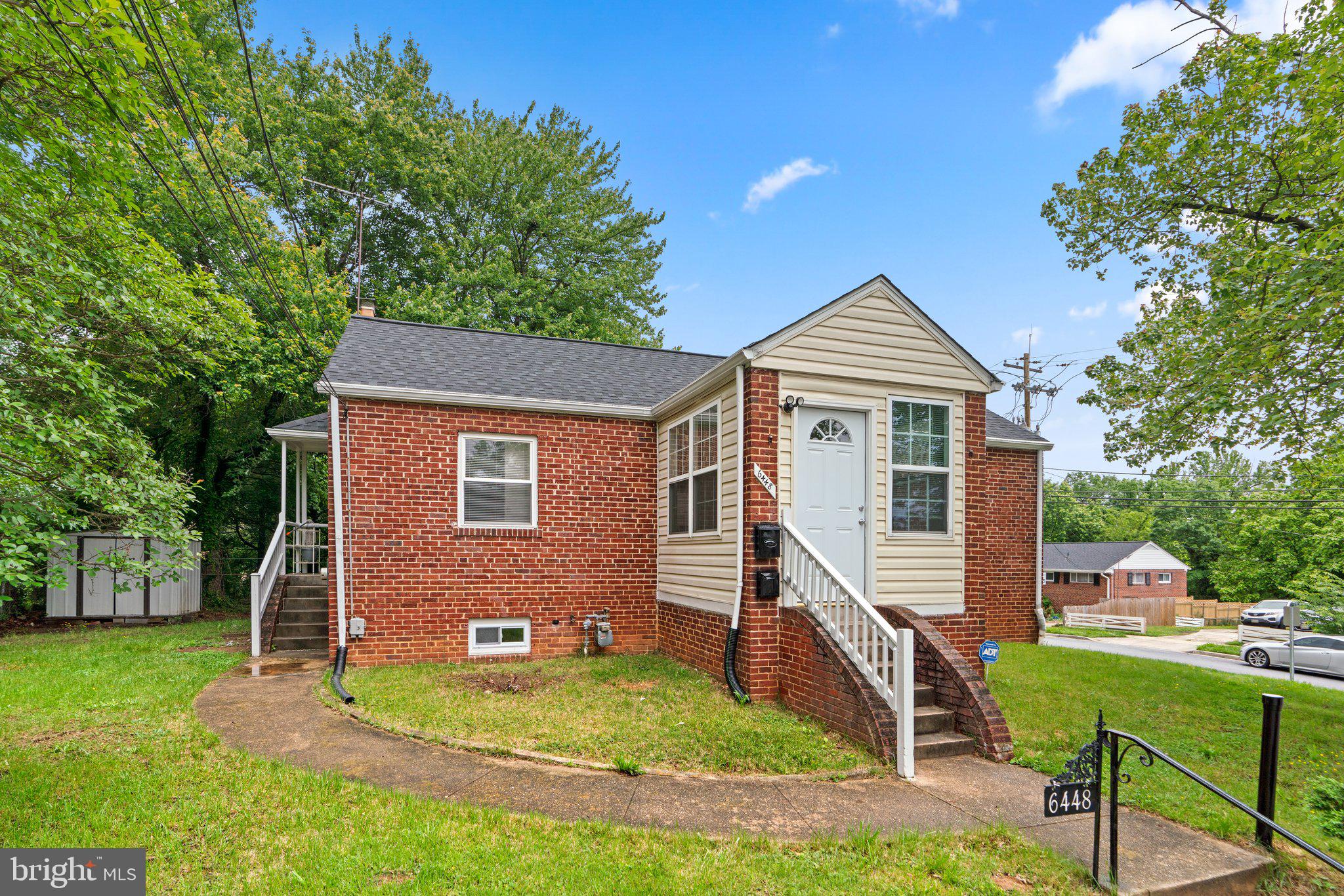 LANDOVER KNOLLS - Residential