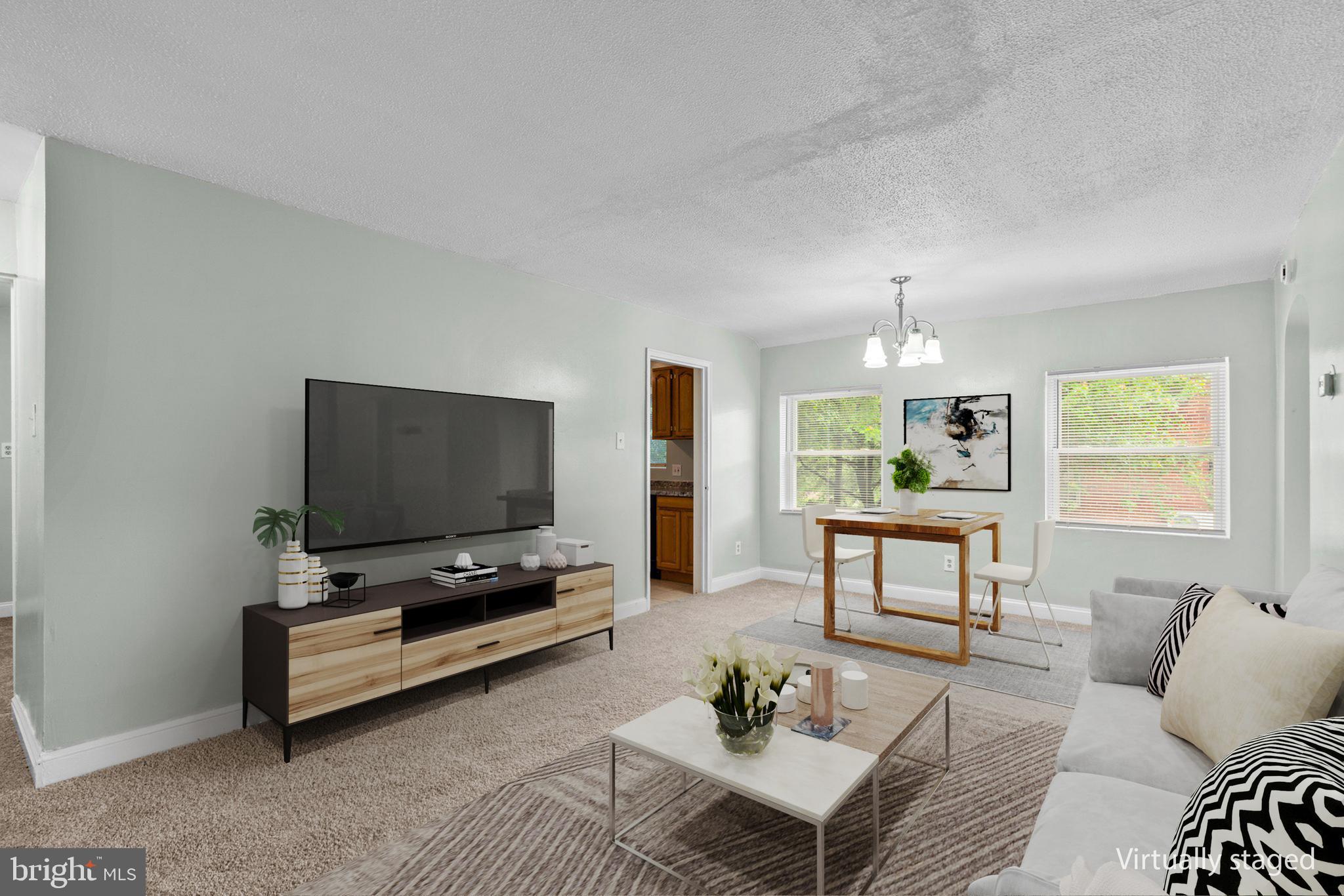 LANDOVER KNOLLS - Residential