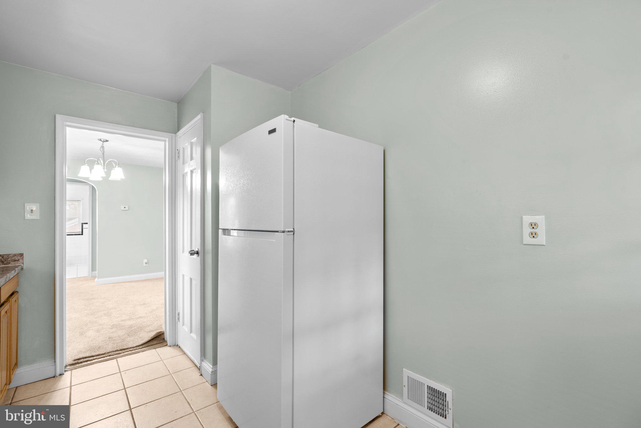 LANDOVER KNOLLS - Residential