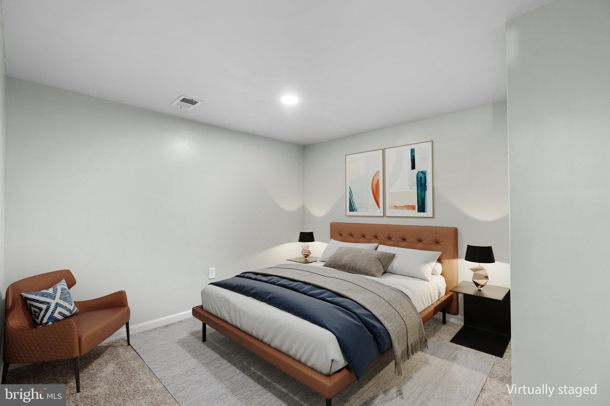 LANDOVER KNOLLS - Residential