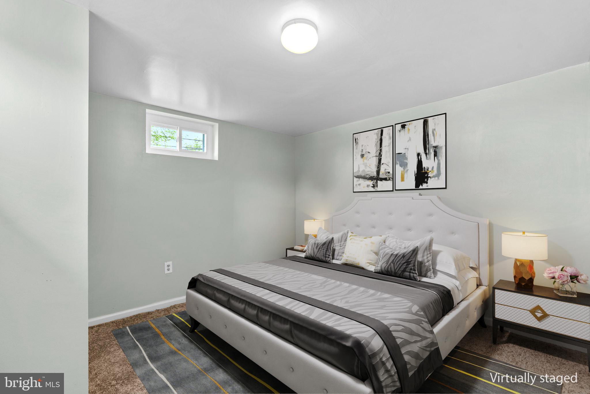 LANDOVER KNOLLS - Residential