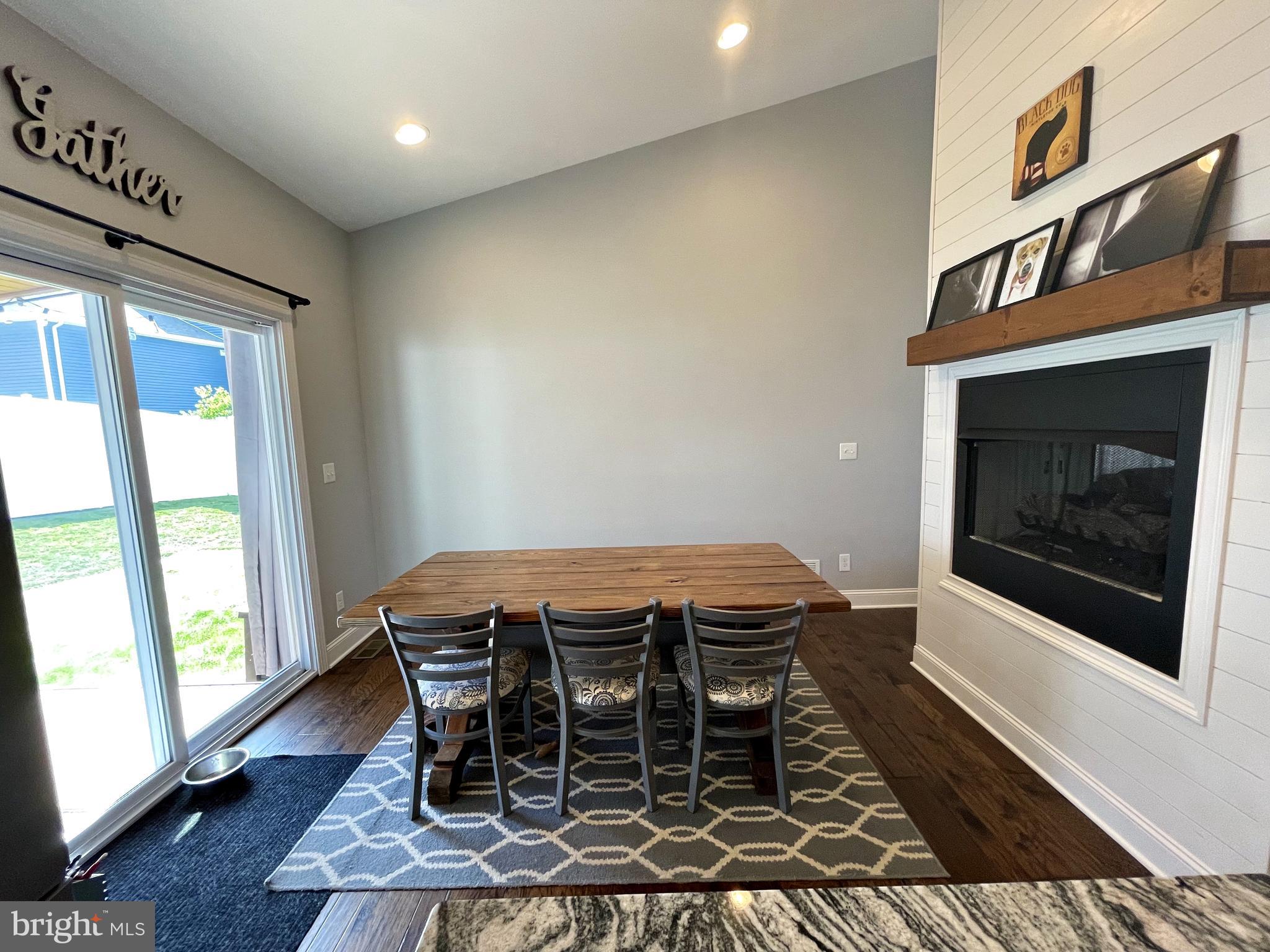 SUMMERS RIDGE SOUTH - Residential