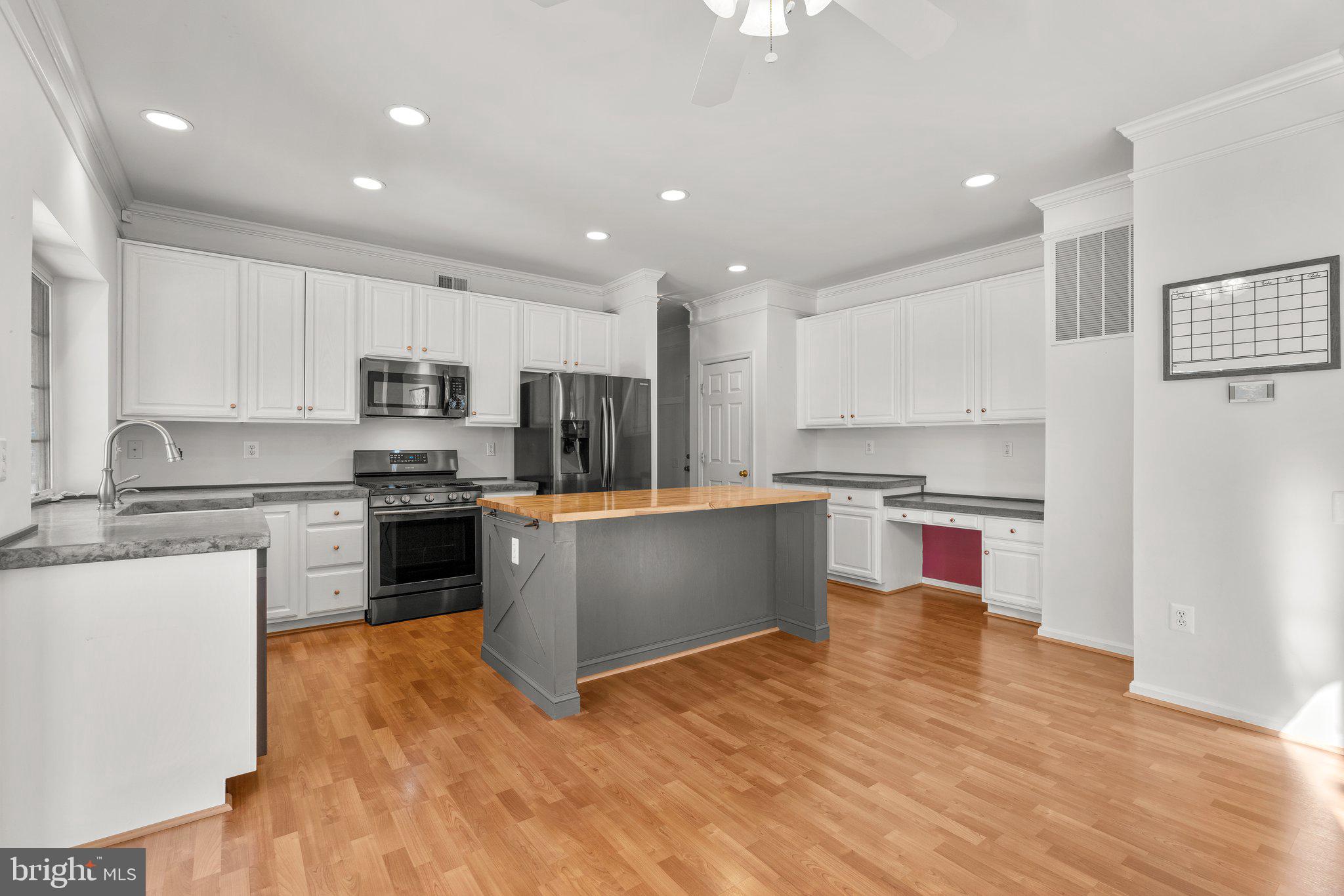 KINGSVIEW RIDGE - Residential