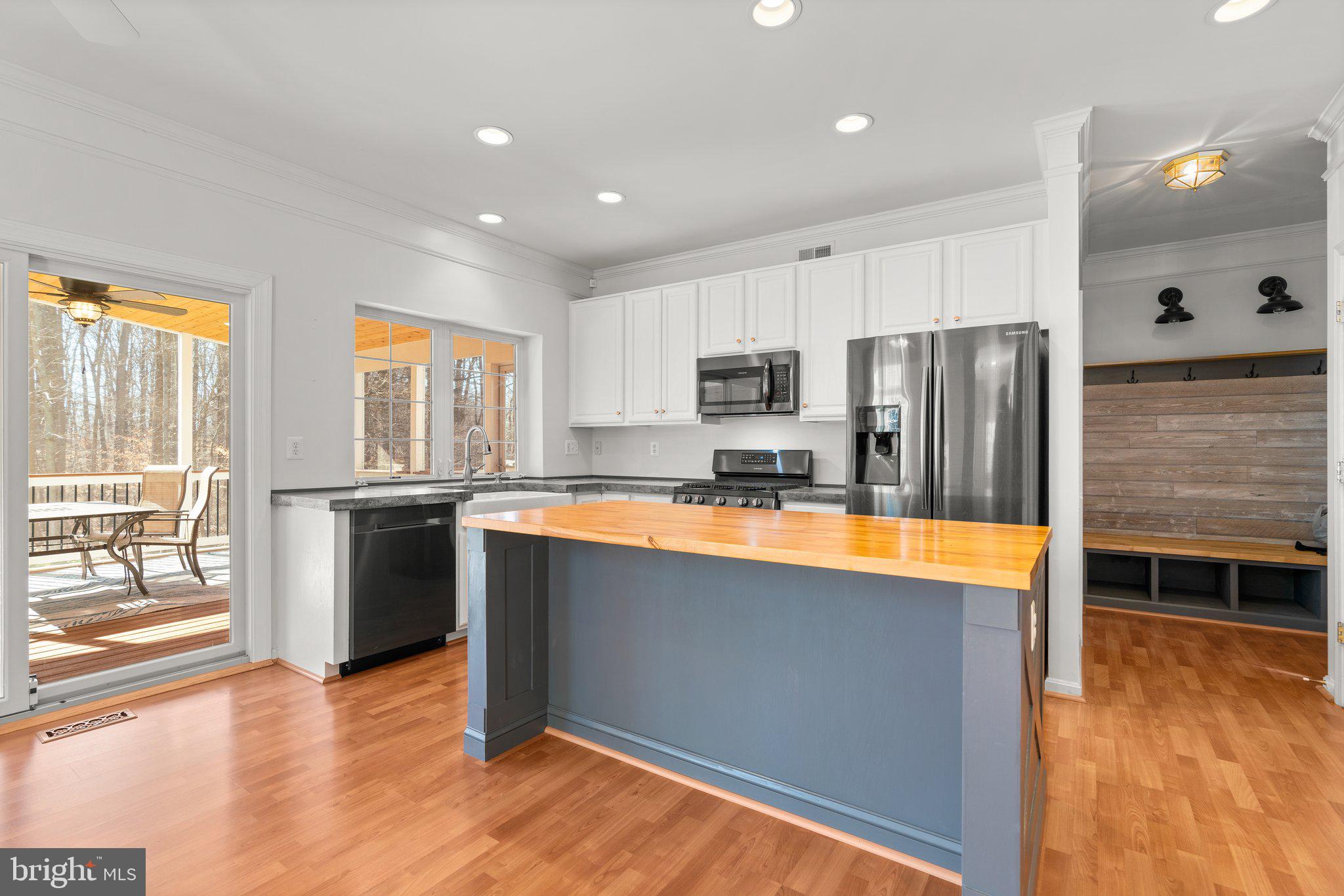 KINGSVIEW RIDGE - Residential