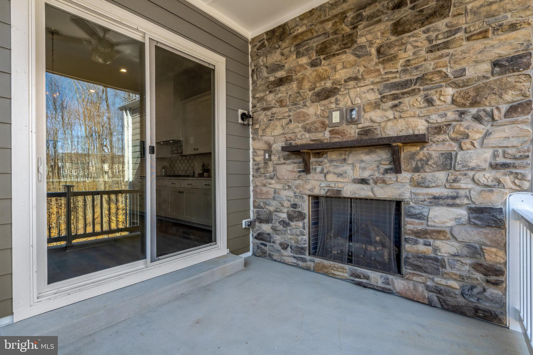 POTOMAC SHORES - Residential