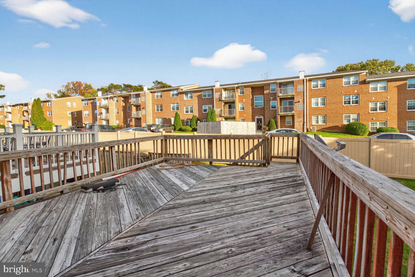 FAIRBROOK - Residential