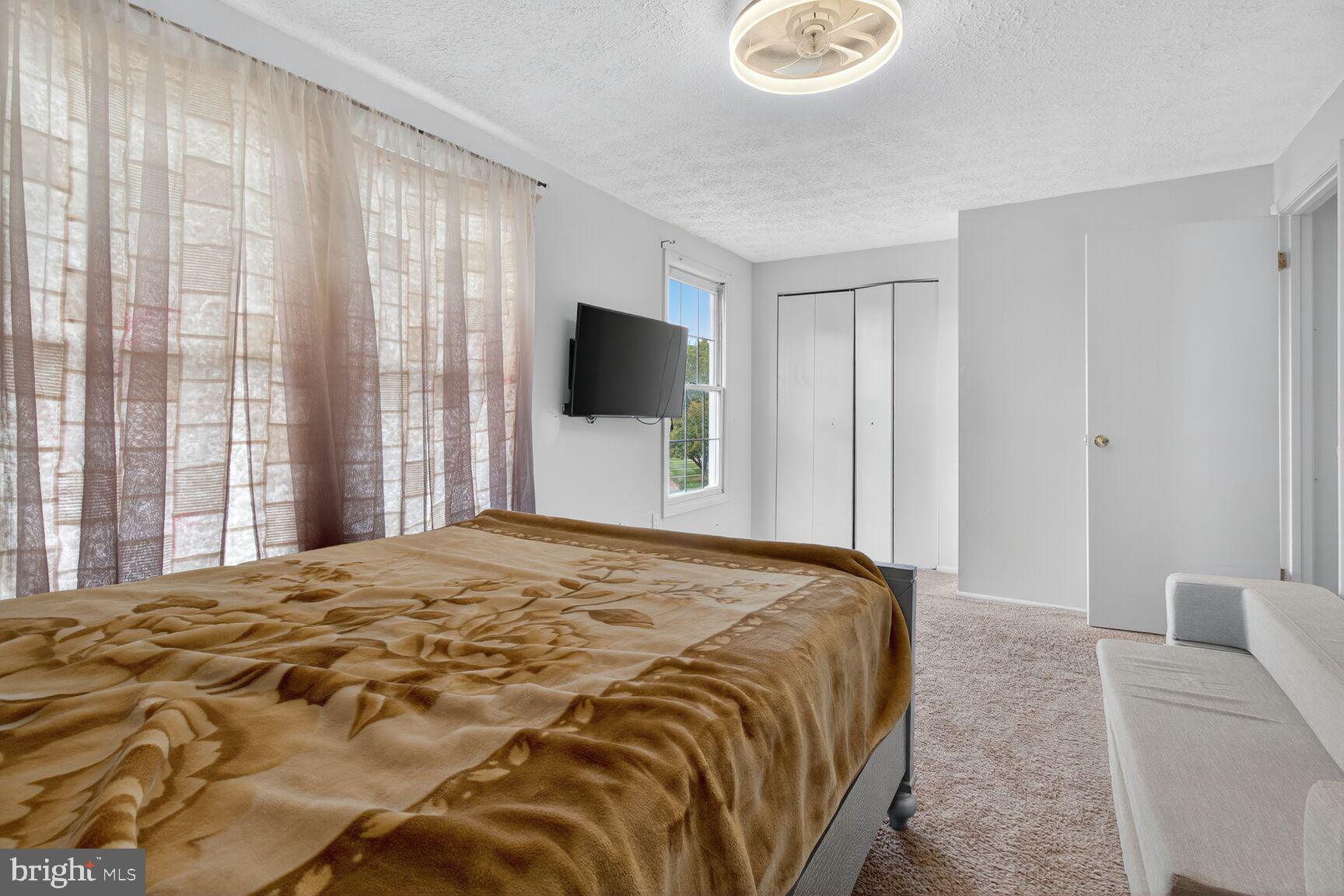 FAIRBROOK - Residential