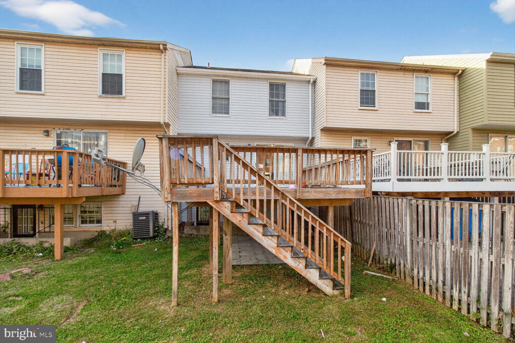 FAIRBROOK - Residential