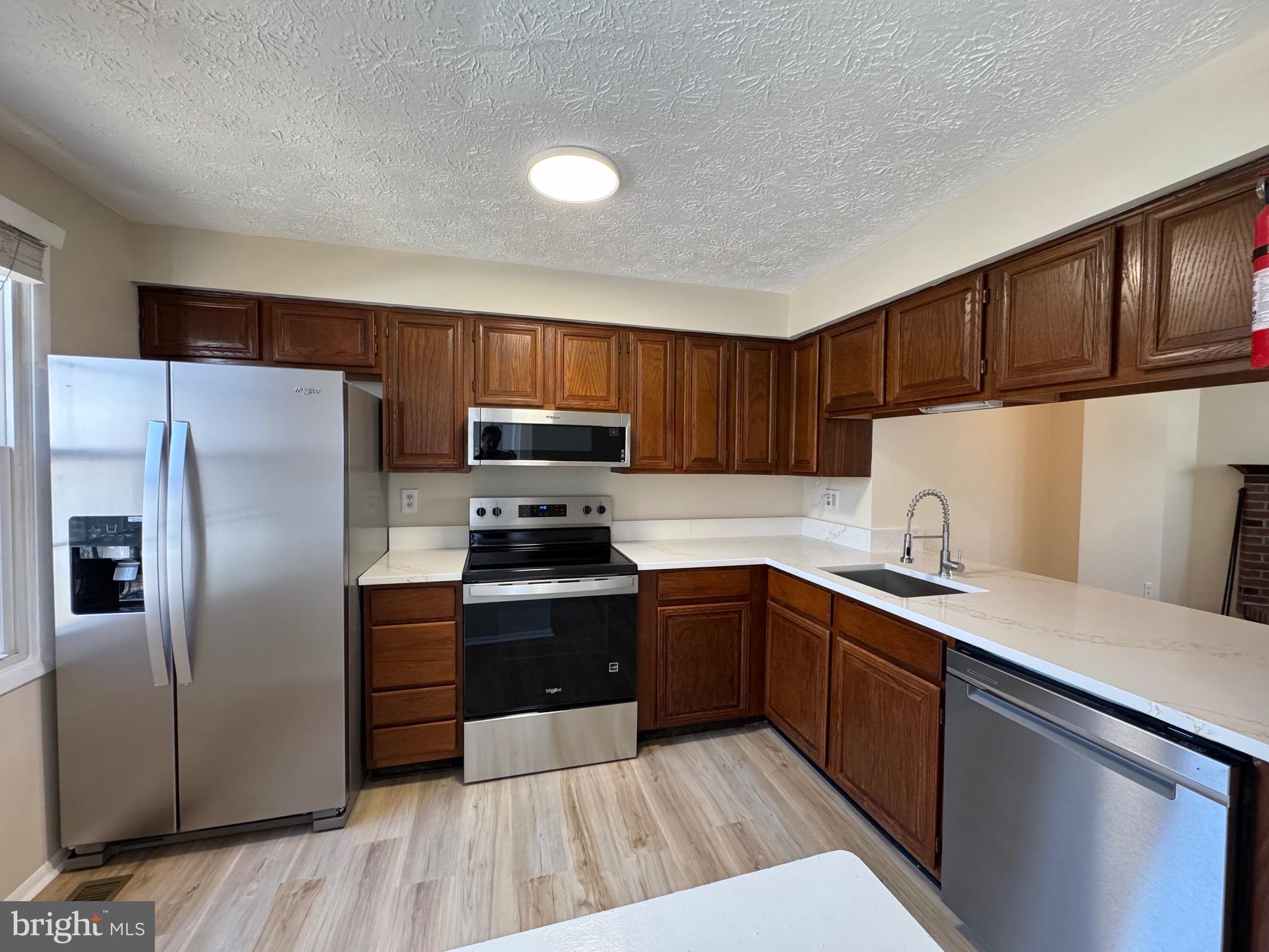 2832 NEW PROVIDENCE COURT