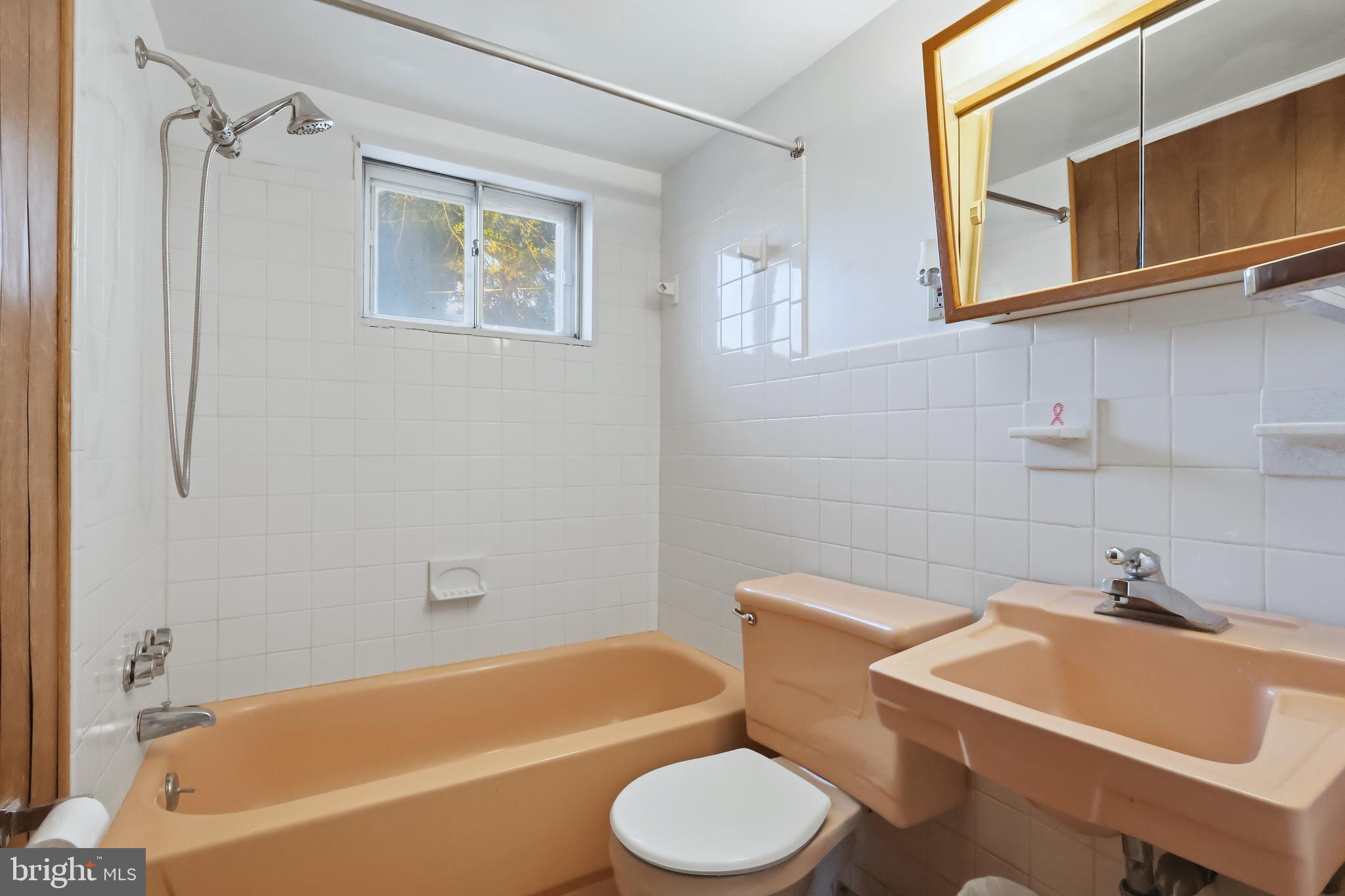 NORTH INDIAN HEAD ESTATES - Residential