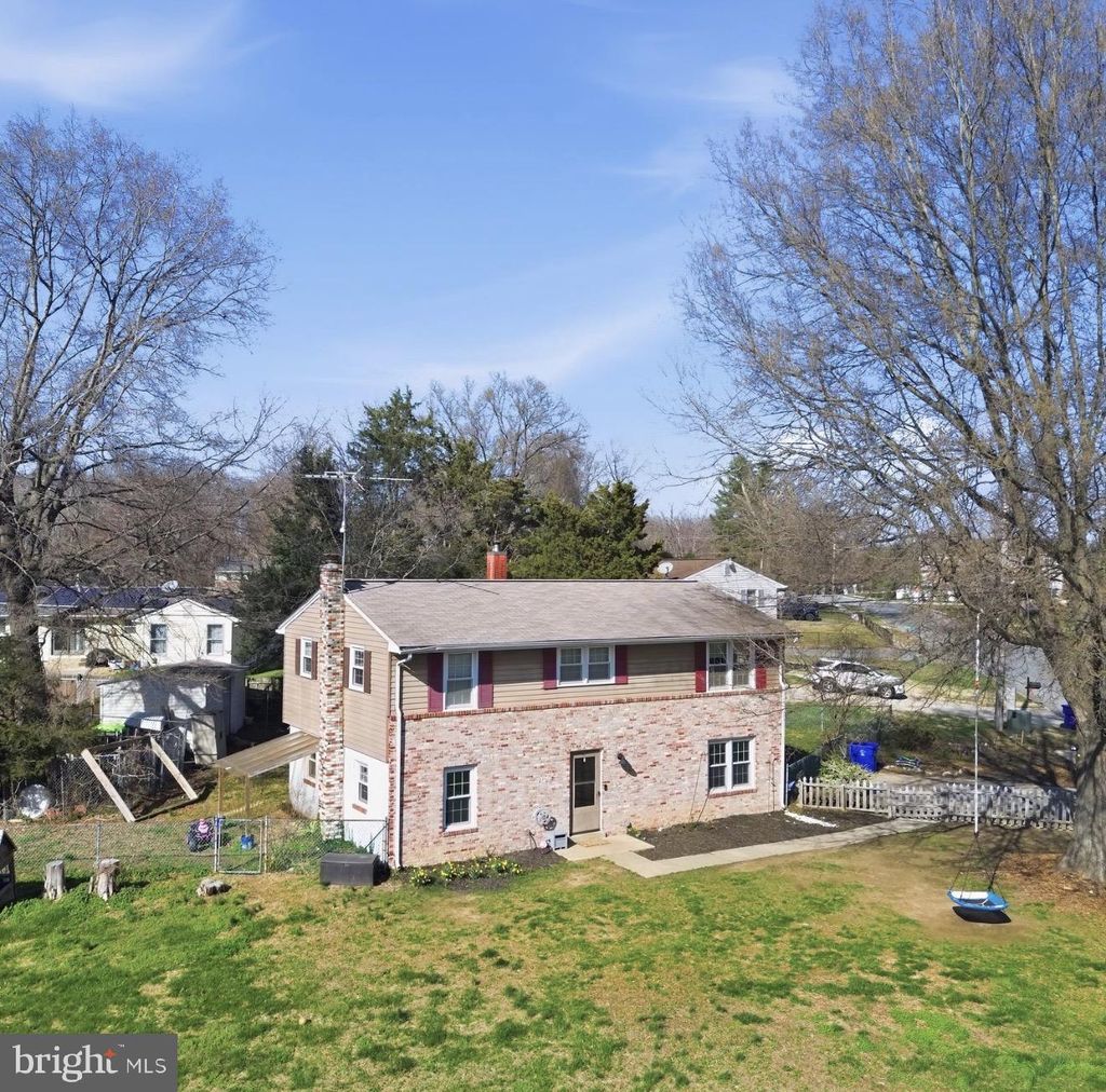 Photo of 2863 Chippewa Street, BRYANS ROAD, MD 20616 (MLS # MDCH2049736)