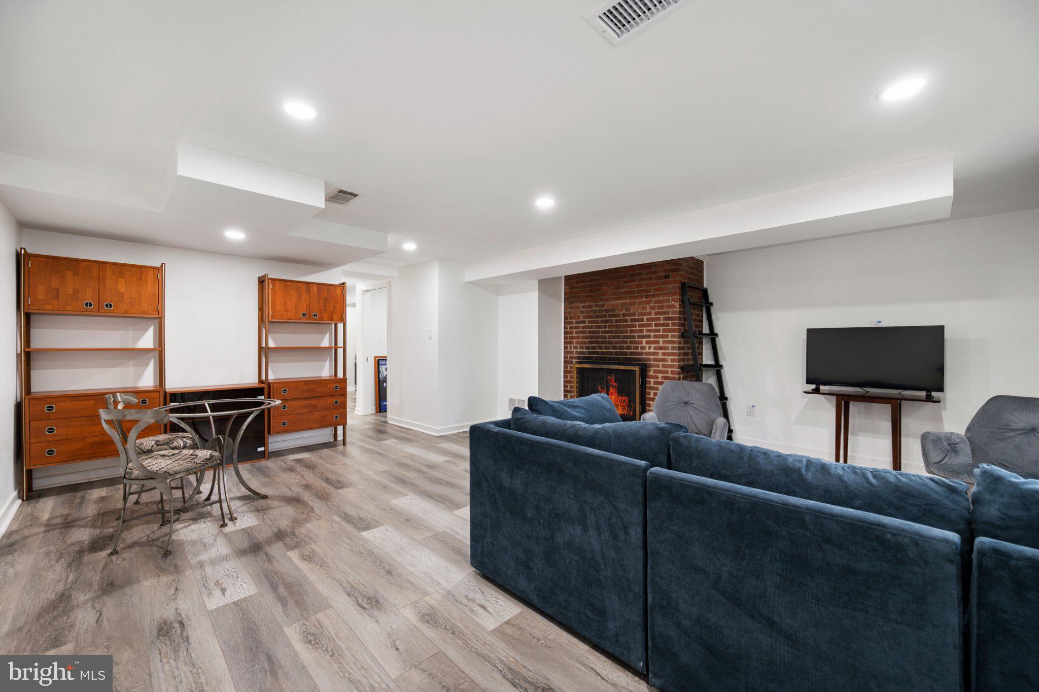 8504 FARRELL DRIVE 2