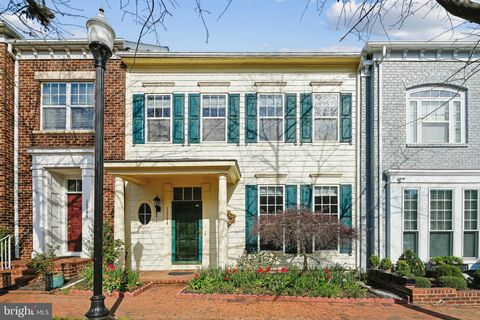 Townhouse For Sale - 13754 Fleet Street<br/> Prince William County, WOODBRIDGE, VA 22191