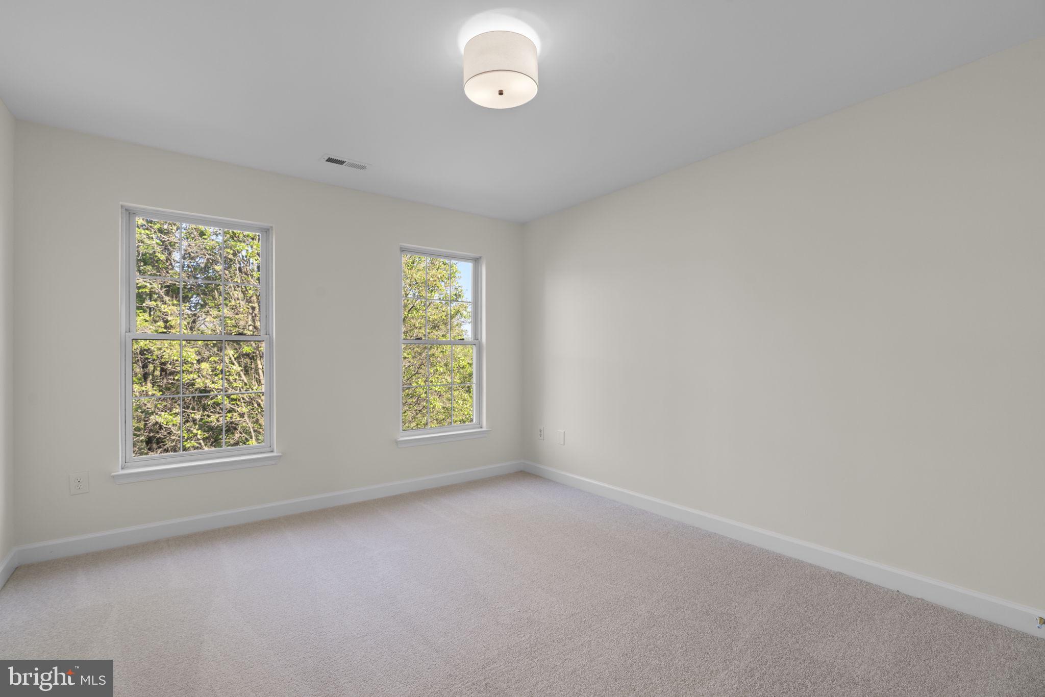 GROVEMONT - Residential