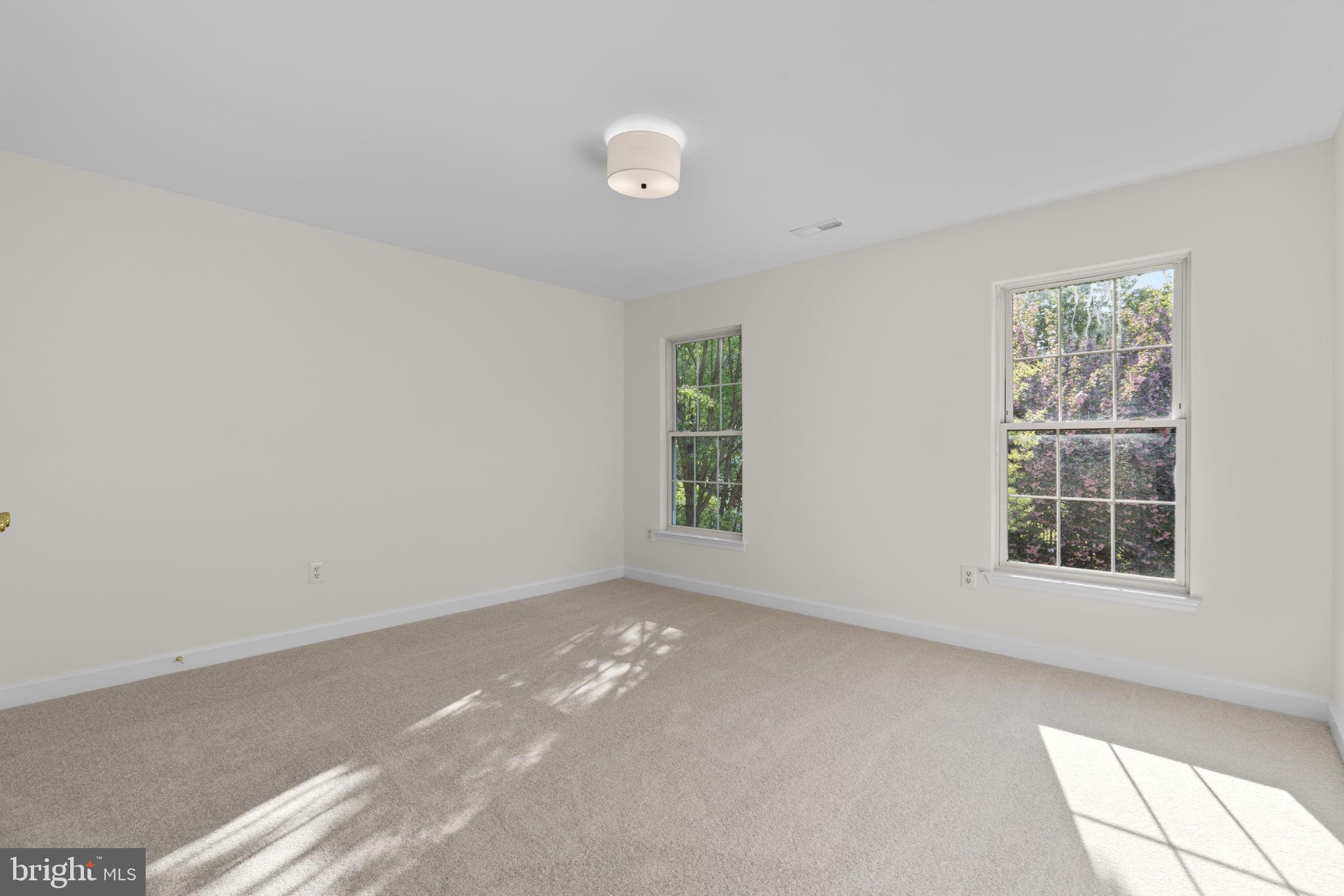 GROVEMONT - Residential