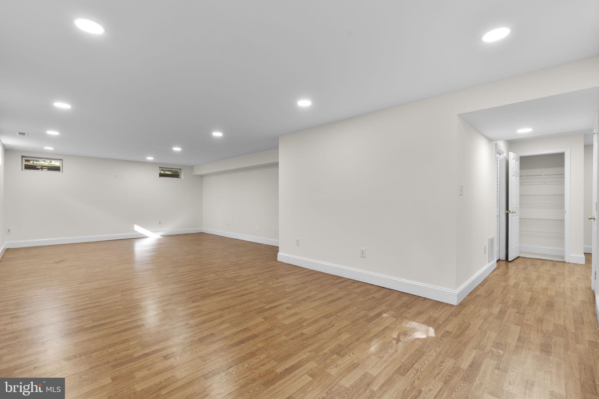 GROVEMONT - Residential