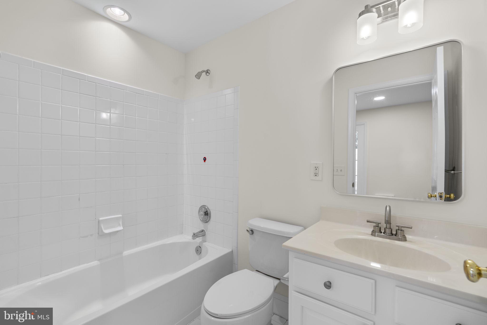 GROVEMONT - Residential