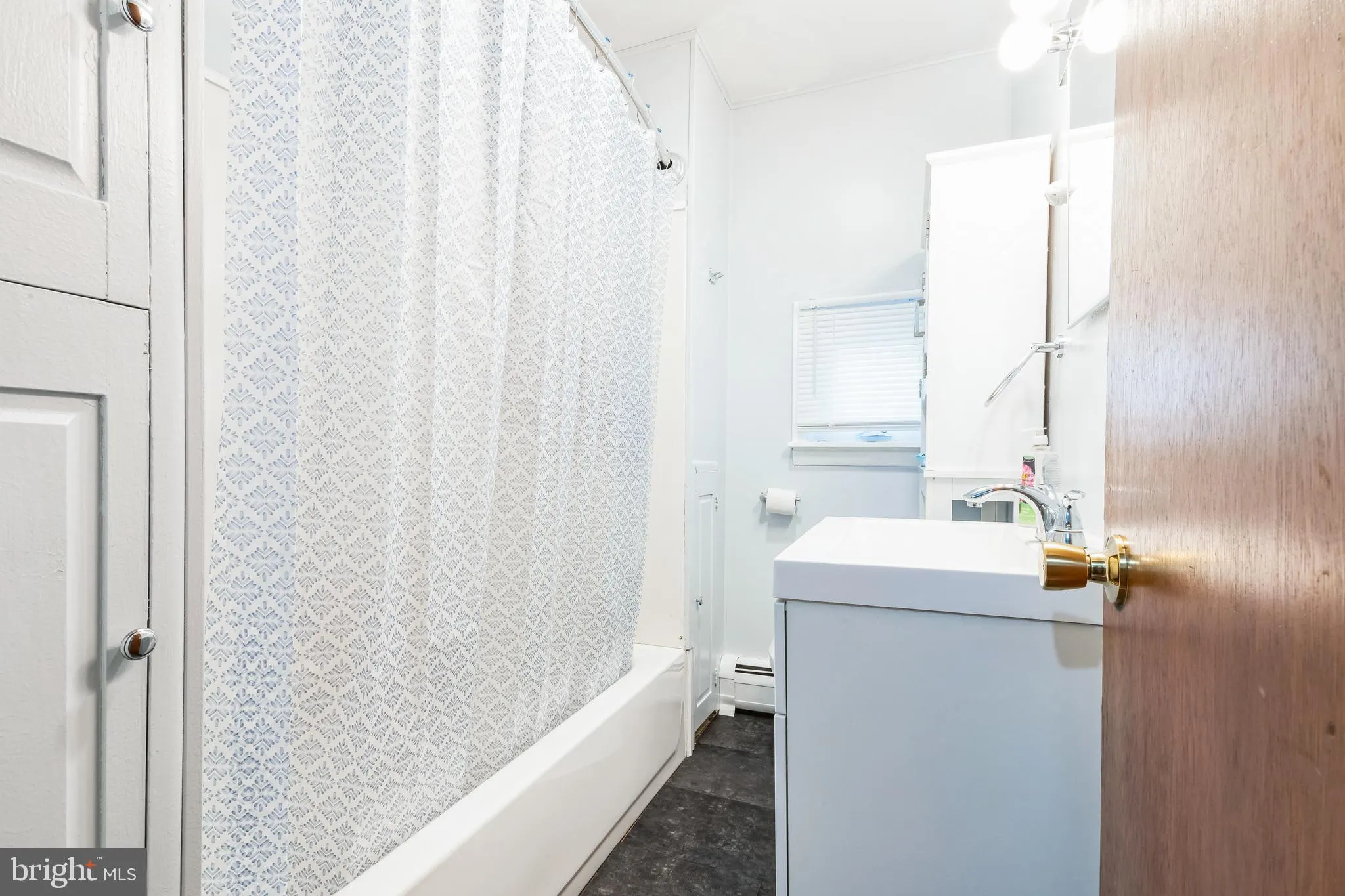 Vineland, New Jersey 08360, United States, 3 Bedrooms Bedrooms, ,2 BathroomsBathrooms,Residential,Active,6902