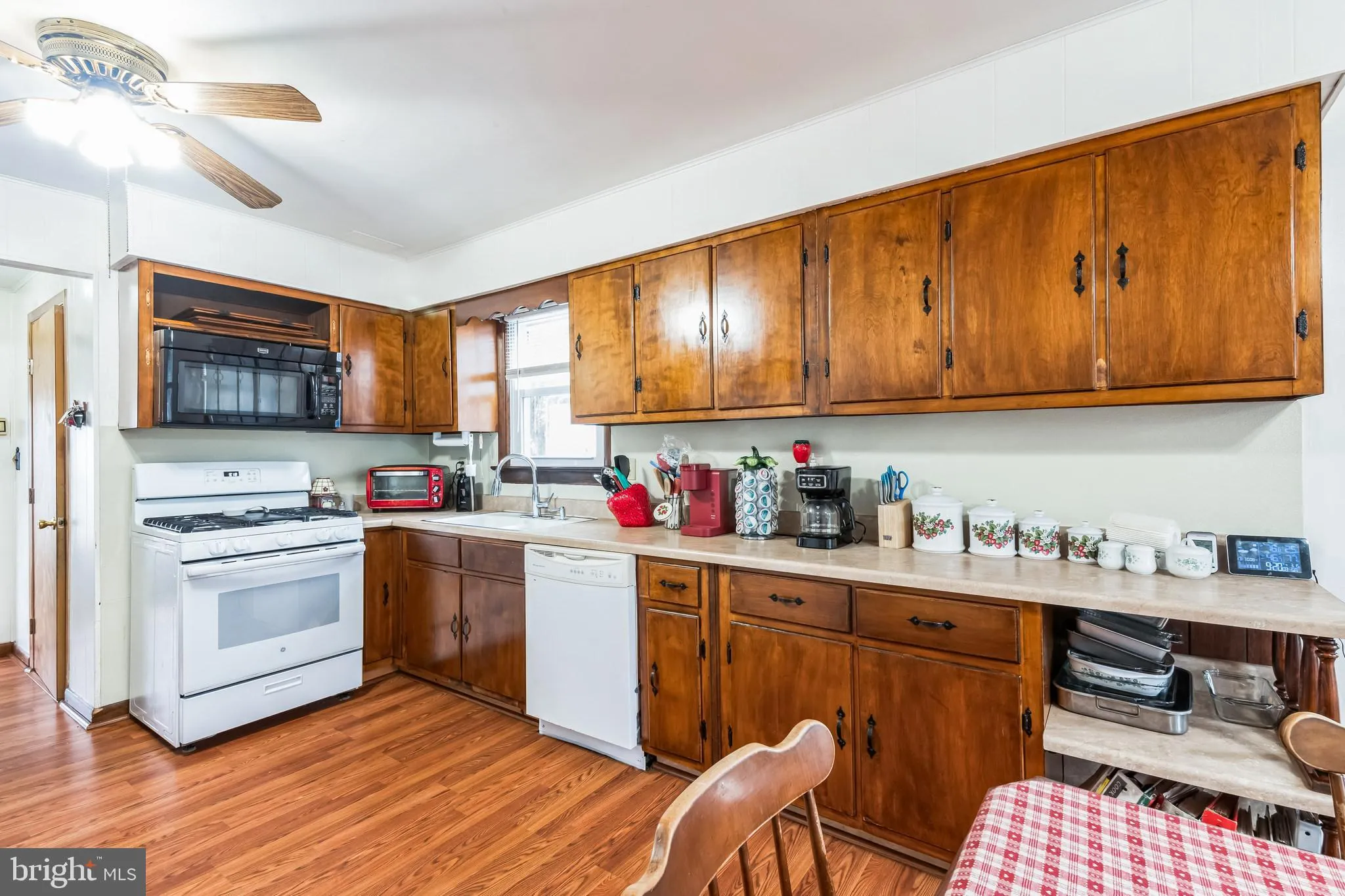 Vineland, New Jersey 08360, United States, 3 Bedrooms Bedrooms, ,2 BathroomsBathrooms,Residential,Active,6902