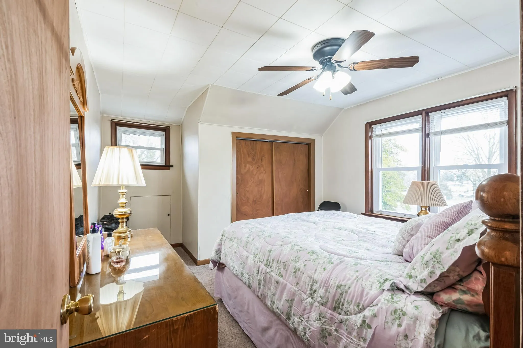 Vineland, New Jersey 08360, United States, 3 Bedrooms Bedrooms, ,2 BathroomsBathrooms,Residential,Active,6902