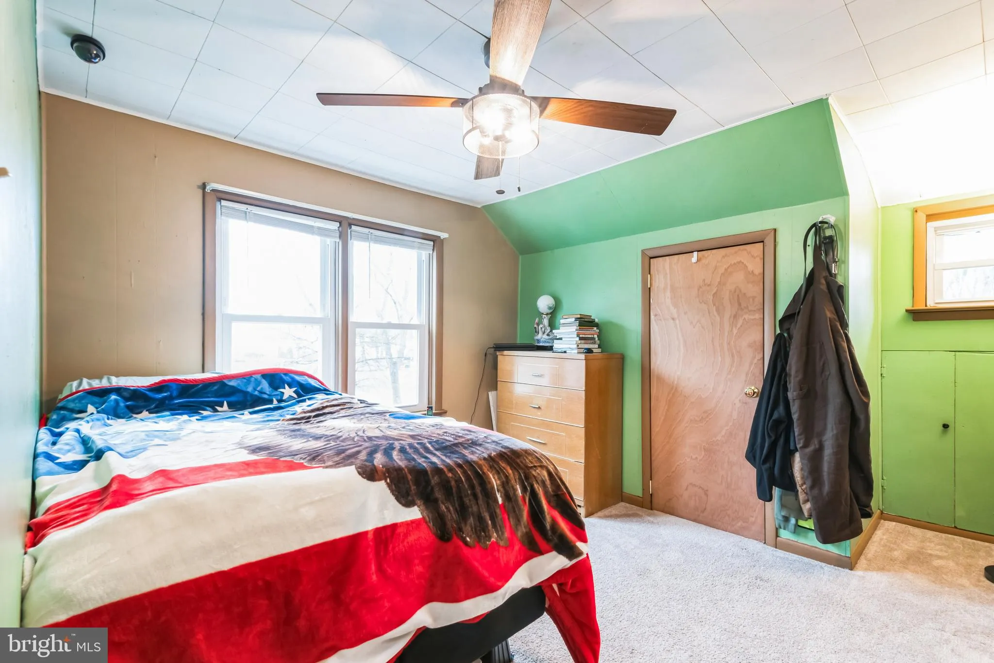 Vineland, New Jersey 08360, United States, 3 Bedrooms Bedrooms, ,2 BathroomsBathrooms,Residential,Active,6902