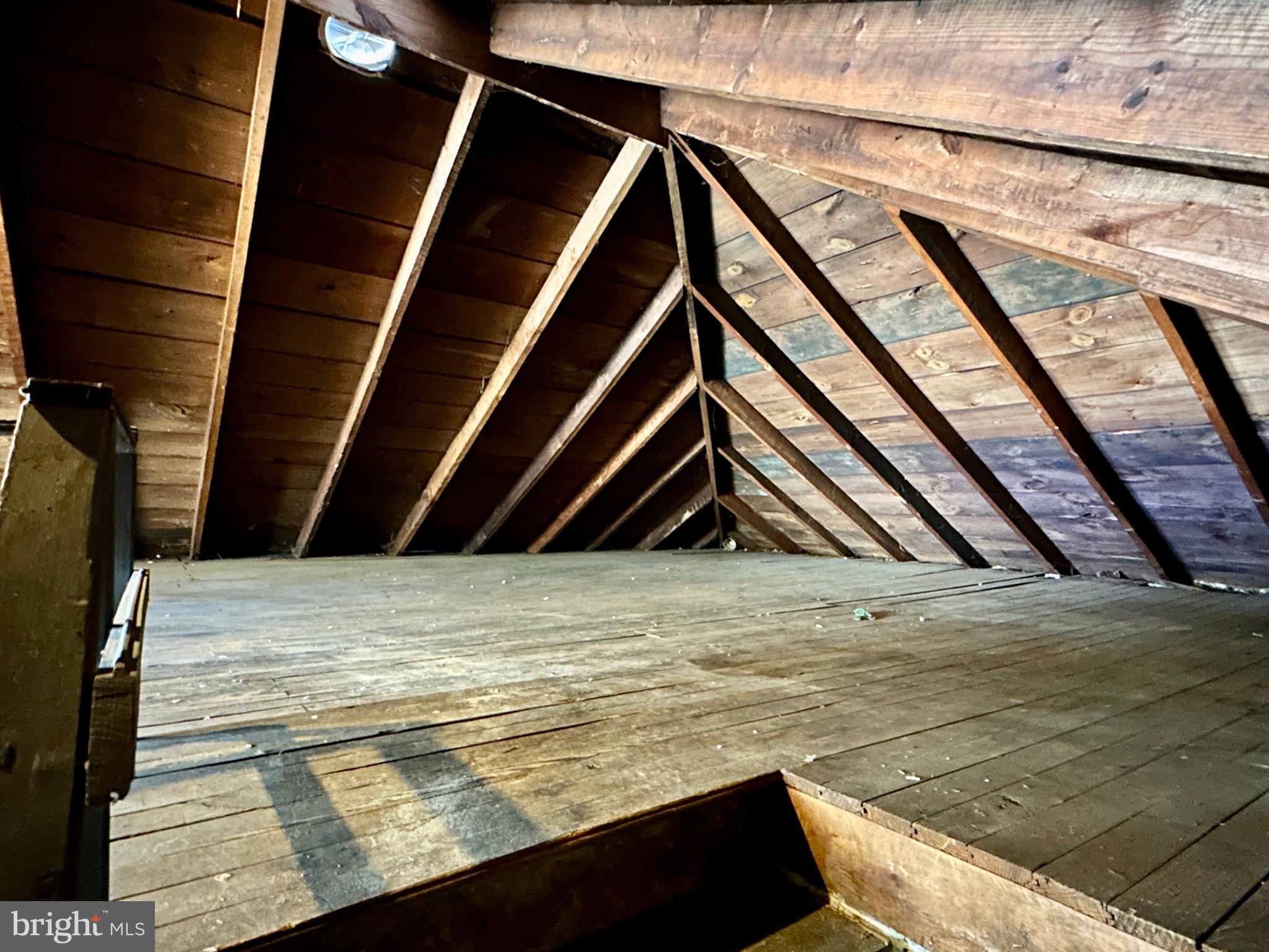 WEST SIDE - Residential