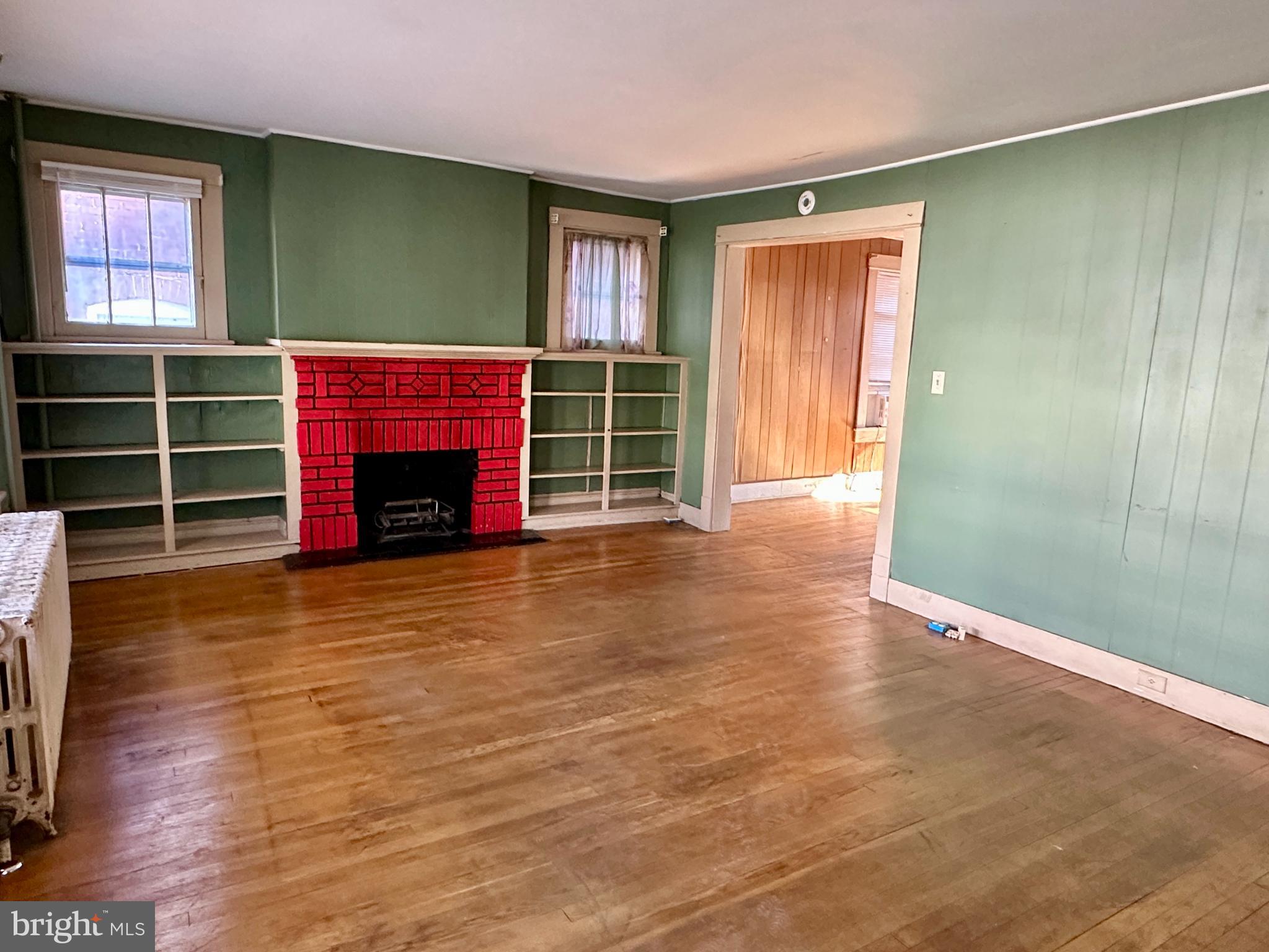 WEST SIDE - Residential