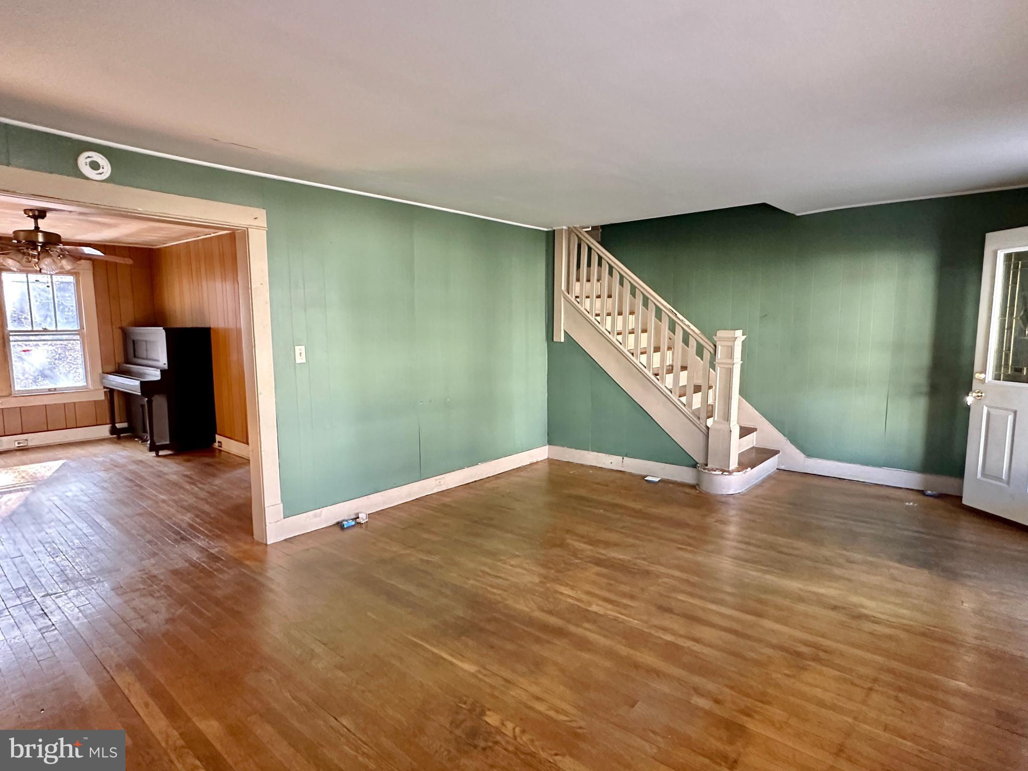 WEST SIDE - Residential