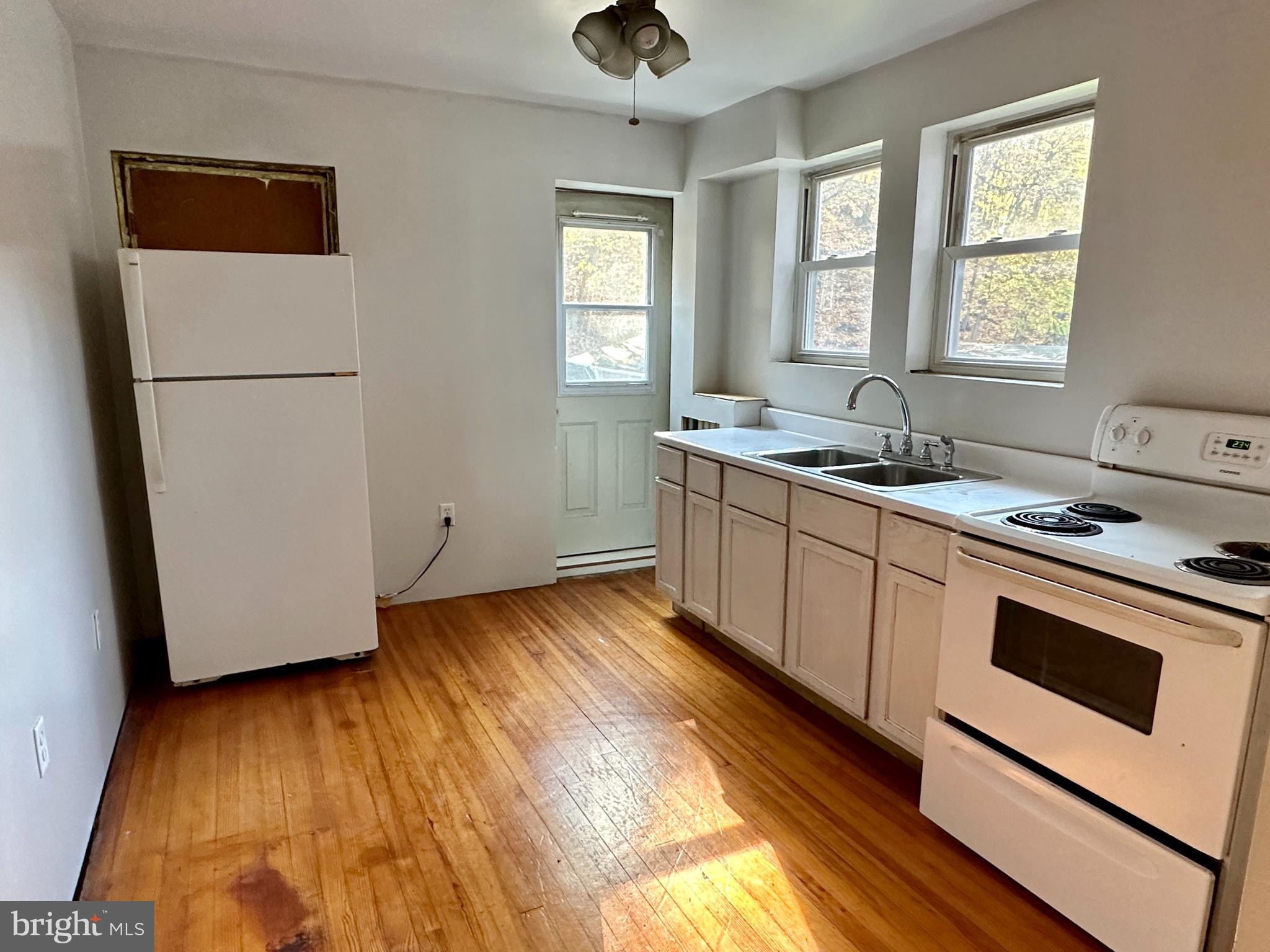 WEST SIDE - Residential