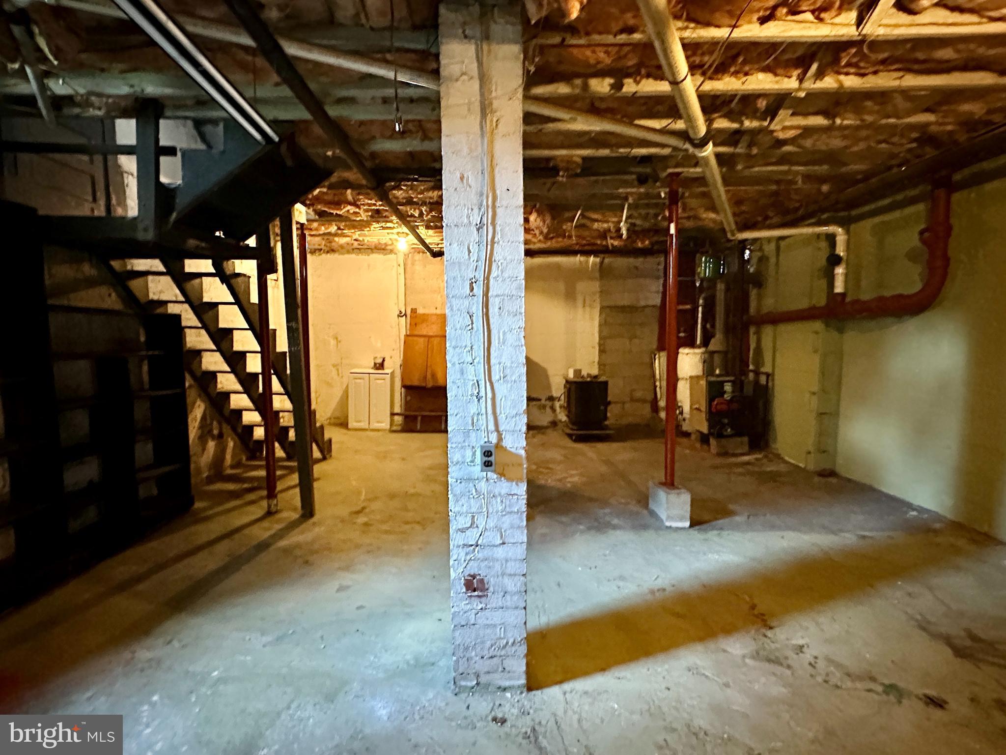 WEST SIDE - Residential