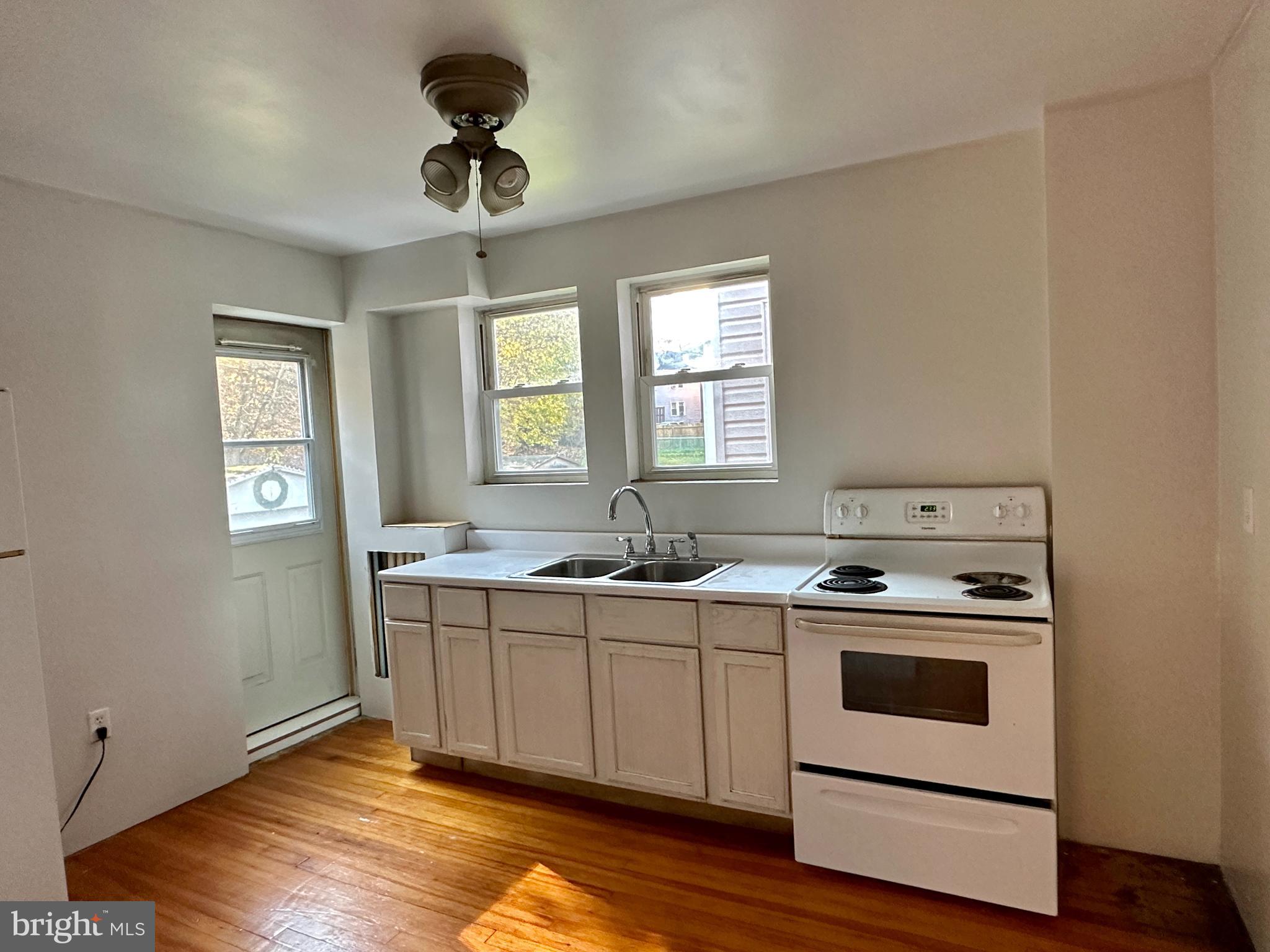 WEST SIDE - Residential