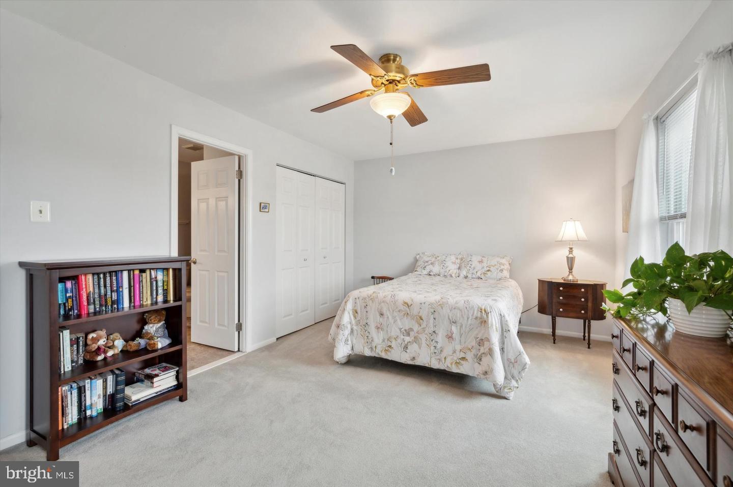 CAMBRIDGE SQ - Residential Lease