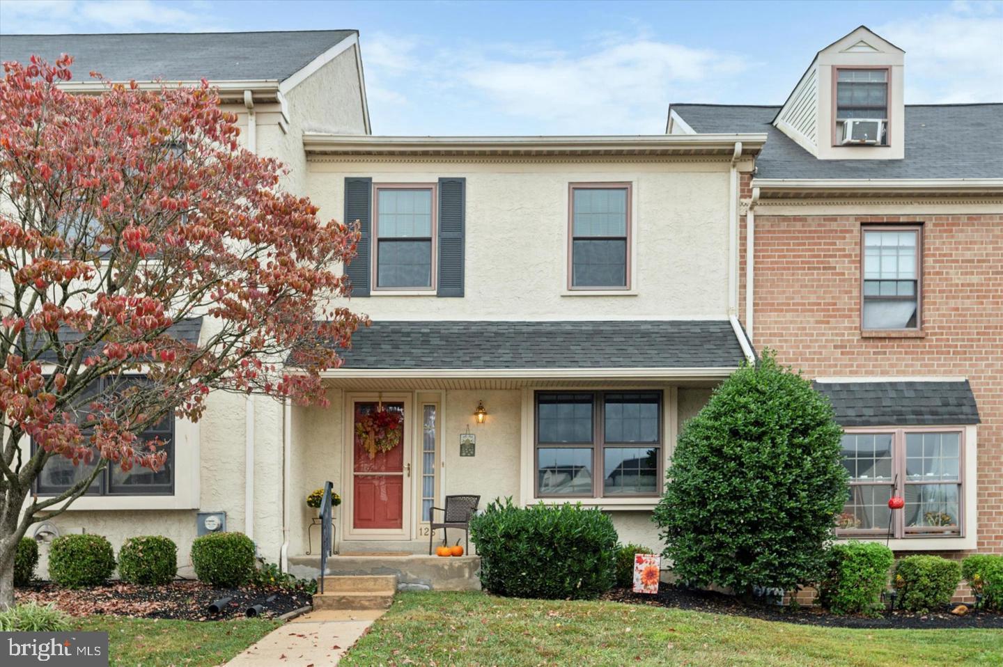 CAMBRIDGE SQ - Residential Lease